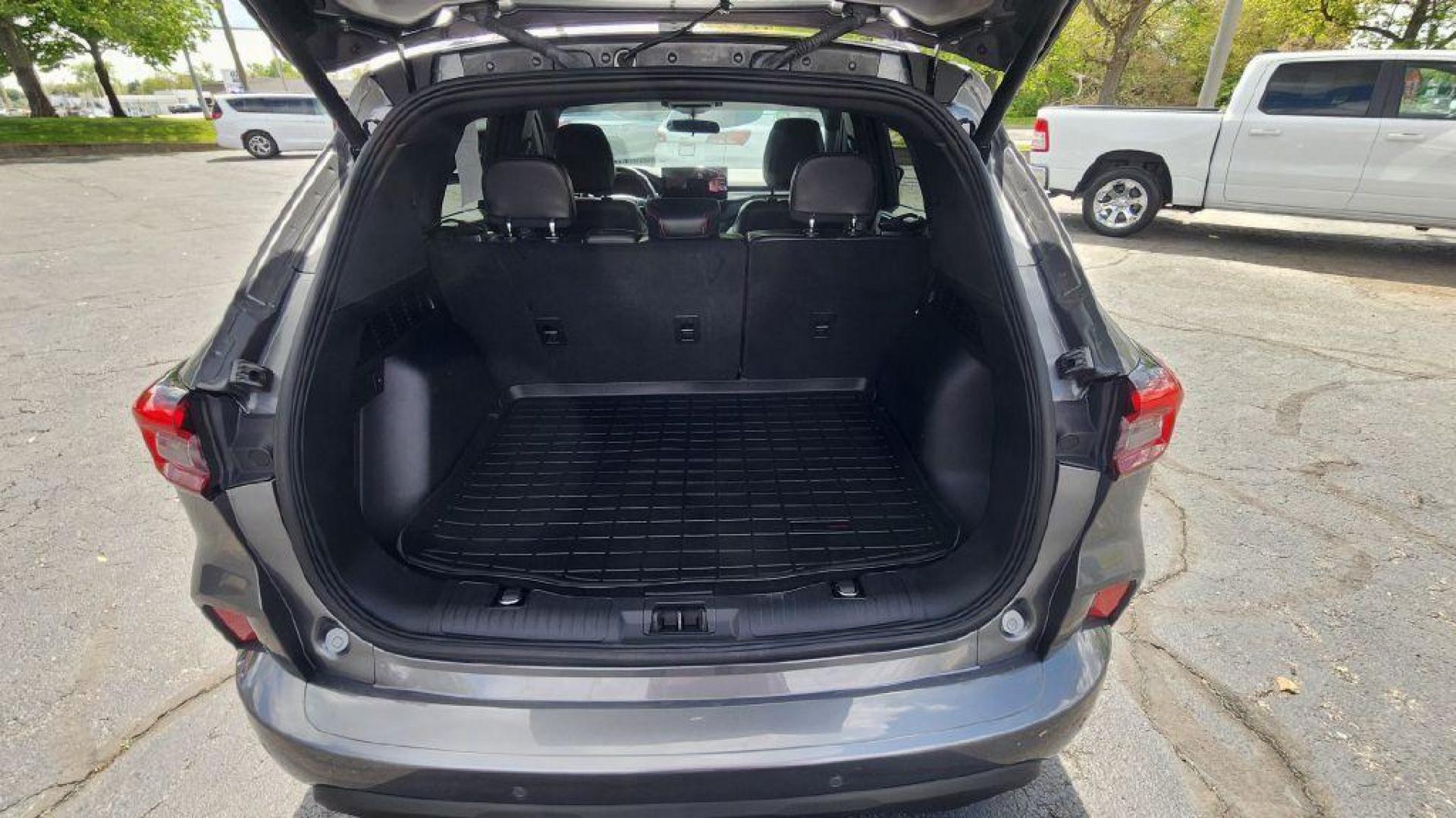 2023 GRAY FORD ESCAPE ST LINE - 4WD (1FMCU9MN8PU) with an 1.5L engine, Automatic transmission, located at 101 S. Halleck St., DeMotte, 46310, (219) 987-2922, 41.202343, -87.198189 - Photo#5