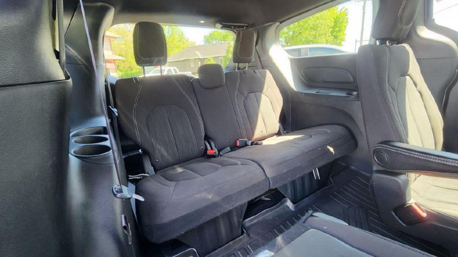 2020 GRAY CHRYSLER PACIFICA TOURING S -FWD (2C4RC1FG8LR) with an 3.6L engine, Automatic transmission, located at 101 S. Halleck St., DeMotte, 46310, (219) 987-2922, 41.202343, -87.198189 - Photo#8