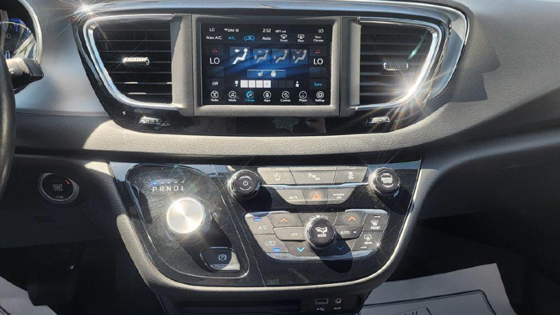 2020 GRAY CHRYSLER PACIFICA TOURING S -FWD (2C4RC1FG8LR) with an 3.6L engine, Automatic transmission, located at 101 S. Halleck St., DeMotte, 46310, (219) 987-2922, 41.202343, -87.198189 - Photo#15