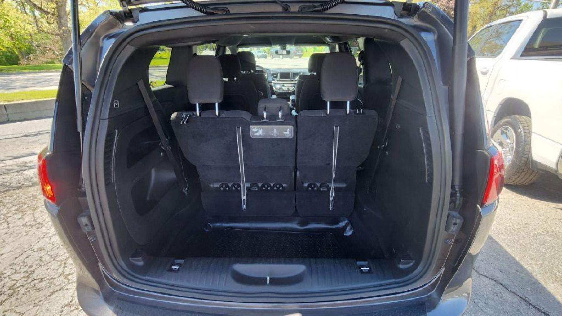 2020 GRAY CHRYSLER PACIFICA TOURING S -FWD (2C4RC1FG8LR) with an 3.6L engine, Automatic transmission, located at 101 S. Halleck St., DeMotte, 46310, (219) 987-2922, 41.202343, -87.198189 - Photo#26