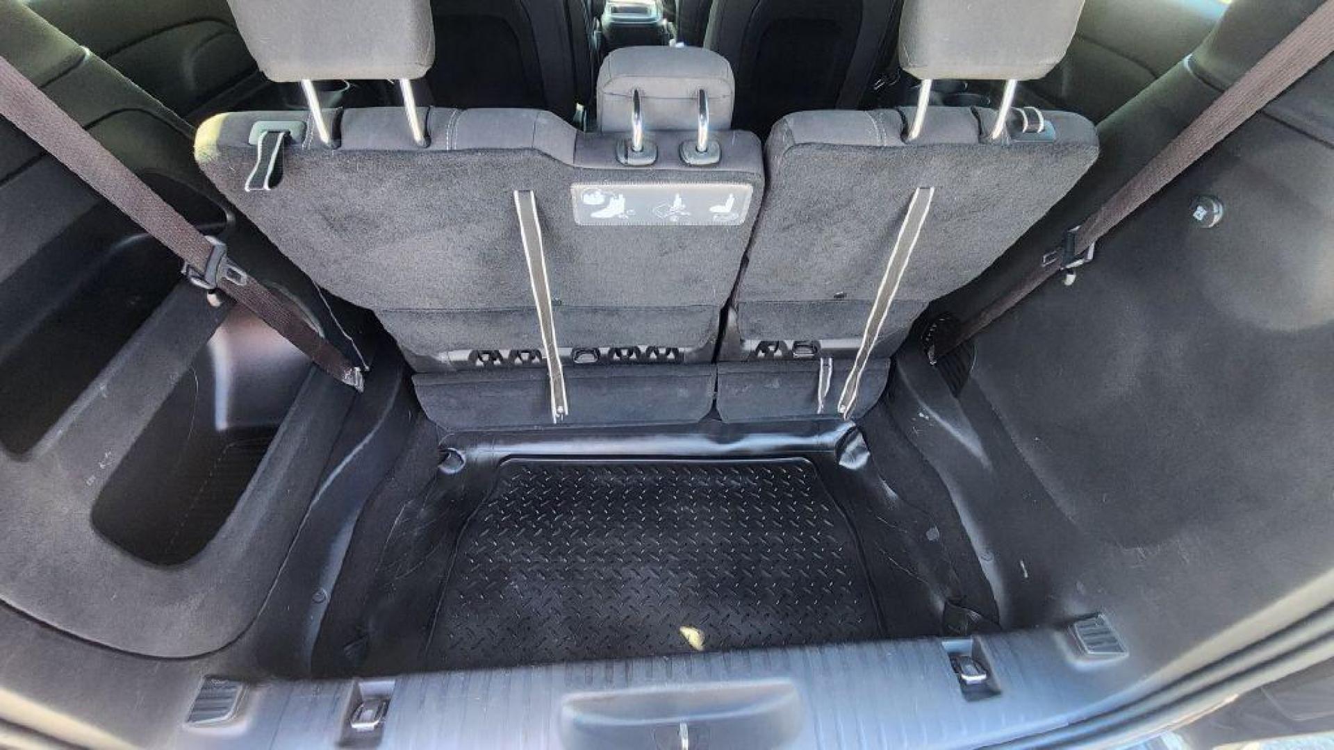 2020 GRAY CHRYSLER PACIFICA TOURING S -FWD (2C4RC1FG8LR) with an 3.6L engine, Automatic transmission, located at 101 S. Halleck St., DeMotte, 46310, (219) 987-2922, 41.202343, -87.198189 - Photo#27
