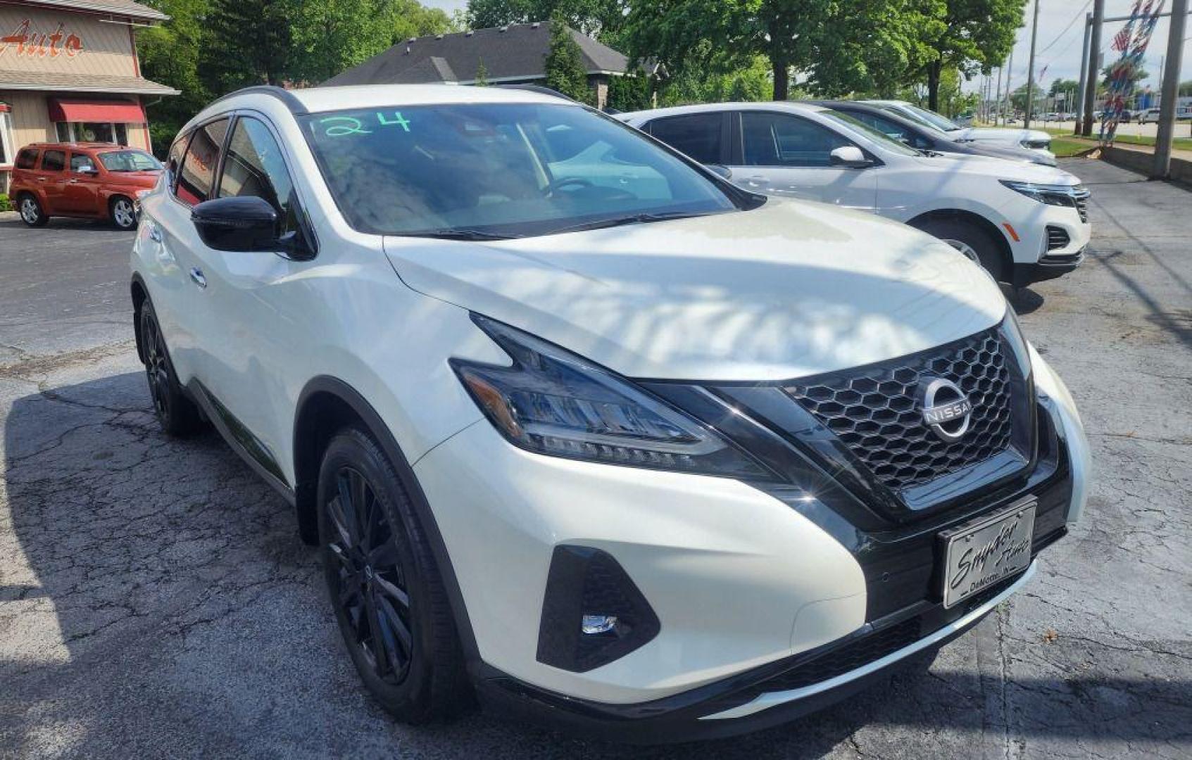 2024 WHITE NISSAN MURANO - AWD SV (5N1AZ2BSXRC) with an 3.5L engine, Continuously Variable transmission, located at 101 S. Halleck St., DeMotte, 46310, (219) 987-2922, 41.202343, -87.198189 - Photo#2