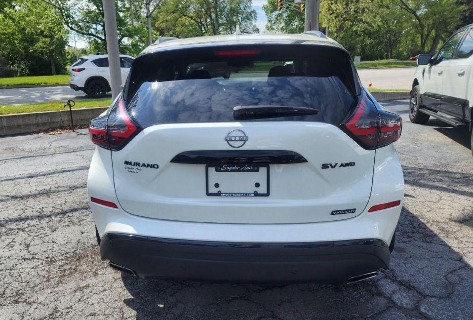 2024 WHITE NISSAN MURANO - AWD SV (5N1AZ2BSXRC) with an 3.5L engine, Continuously Variable transmission, located at 101 S. Halleck St., DeMotte, 46310, (219) 987-2922, 41.202343, -87.198189 - Photo#4