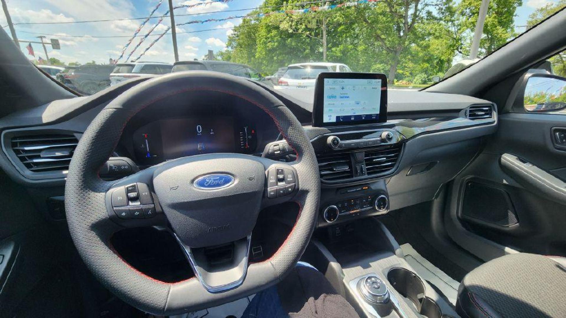 2024 SILVER FORD ESCAPE ST LINE (1FMCU0MNXRU) with an 1.5L engine, Automatic transmission, located at 101 S. Halleck St., DeMotte, 46310, (219) 987-2922, 41.202343, -87.198189 - Photo#9
