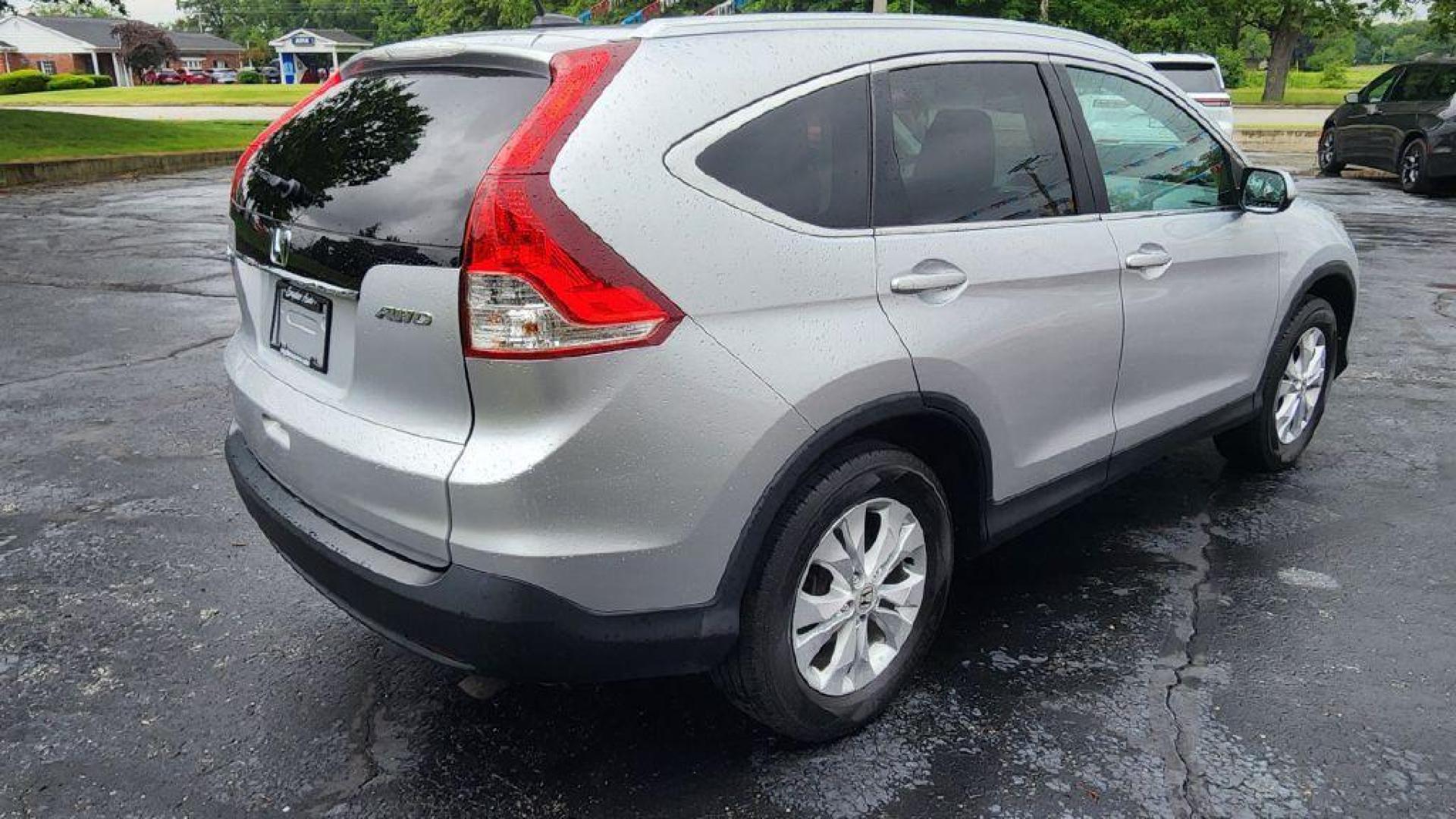 2014 SILVER HONDA CR-V EXL - AWD (5J6RM4H70EL) with an 2.4L engine, Automatic transmission, located at 101 S. Halleck St., DeMotte, 46310, (219) 987-2922, 41.202343, -87.198189 - Photo#2