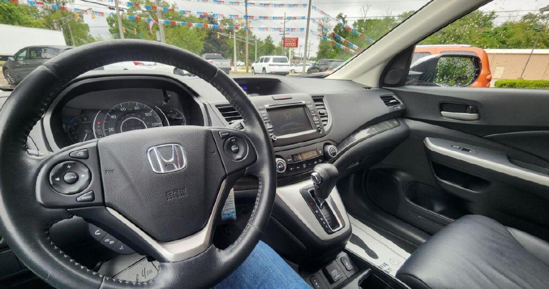2014 SILVER HONDA CR-V EXL - AWD (5J6RM4H70EL) with an 2.4L engine, Automatic transmission, located at 101 S. Halleck St., DeMotte, 46310, (219) 987-2922, 41.202343, -87.198189 - Photo#8