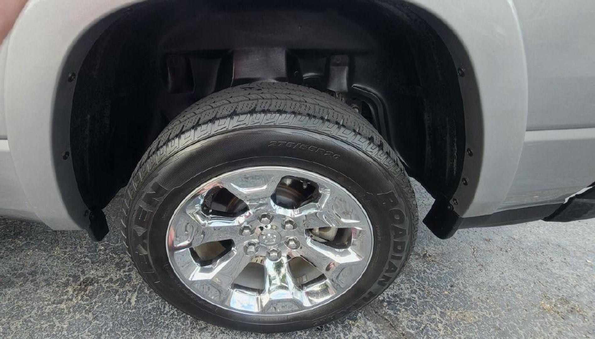 2025 SILVER RAM 1500 BIG HORN/LONE STAR- 4WD (1C6RRFFGXSN) with an 3.6L engine, Automatic transmission, located at 101 S. Halleck St., DeMotte, 46310, (219) 987-2922, 41.202343, -87.198189 - Photo#24