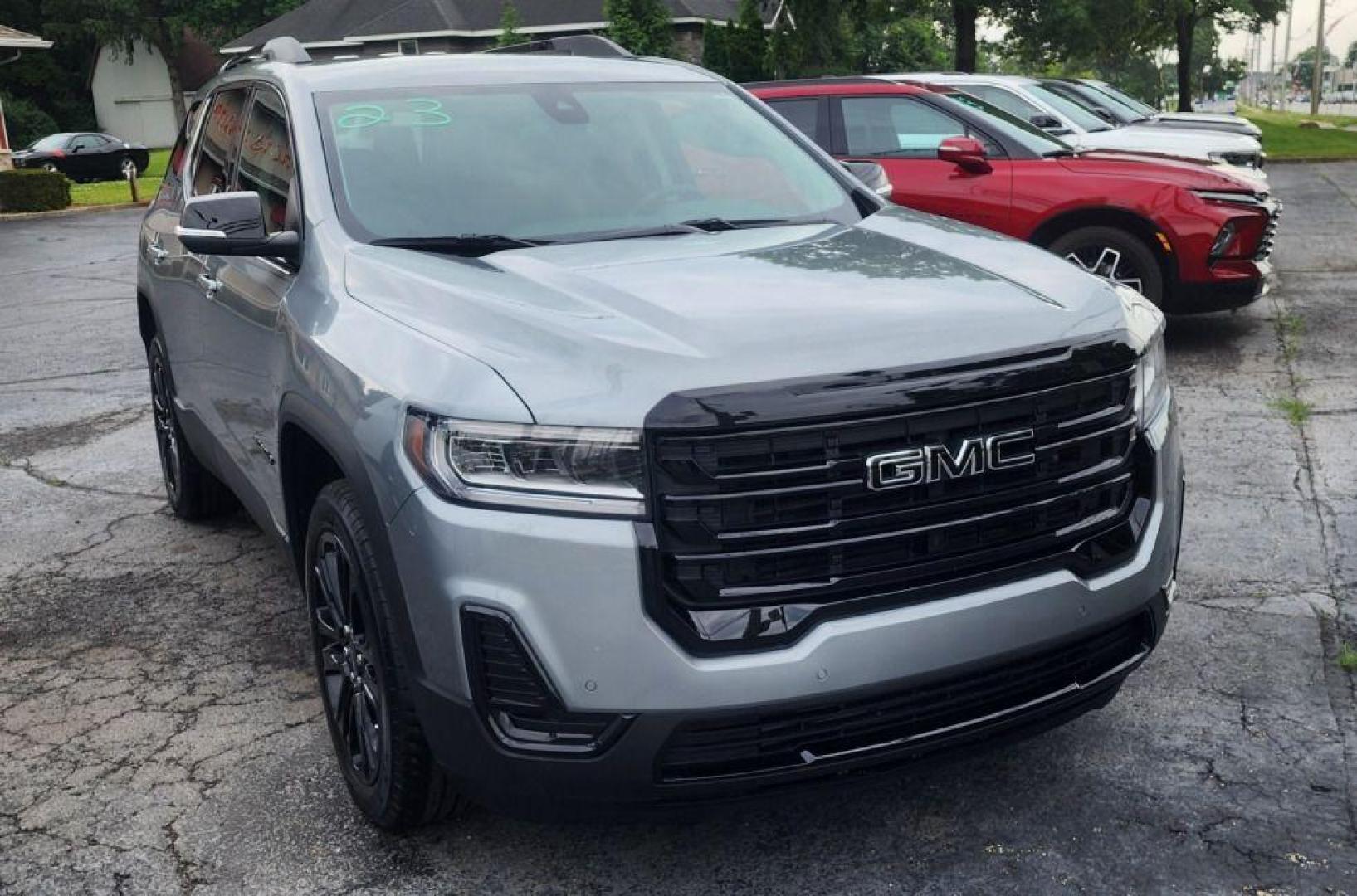 2023 GRAY GMC ACADIA SLE - AWD (1GKKNRL49PZ) with an 2.0L engine, Automatic transmission, located at 101 S. Halleck St., DeMotte, 46310, (219) 987-2922, 41.202343, -87.198189 - Photo#1