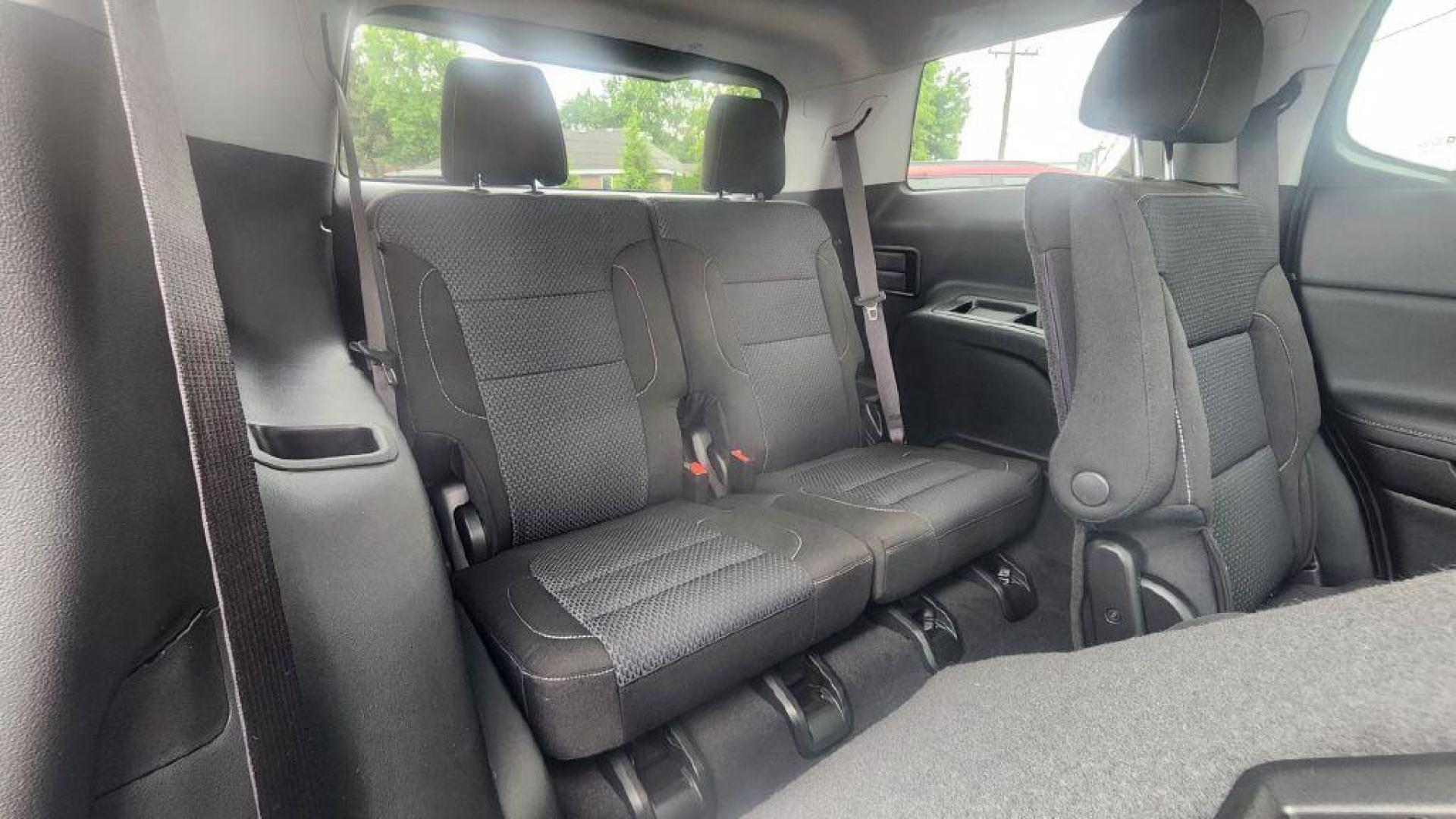 2023 GRAY GMC ACADIA SLE - AWD (1GKKNRL49PZ) with an 2.0L engine, Automatic transmission, located at 101 S. Halleck St., DeMotte, 46310, (219) 987-2922, 41.202343, -87.198189 - Photo#7