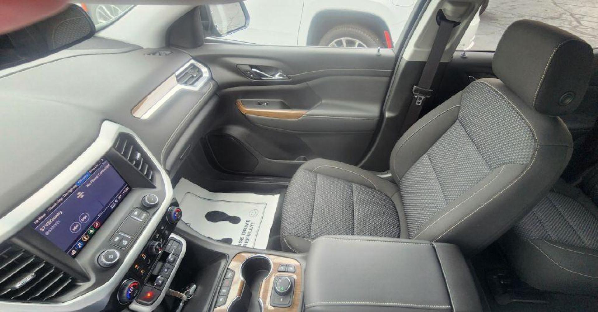 2023 GRAY GMC ACADIA SLE - AWD (1GKKNRL49PZ) with an 2.0L engine, Automatic transmission, located at 101 S. Halleck St., DeMotte, 46310, (219) 987-2922, 41.202343, -87.198189 - Photo#11
