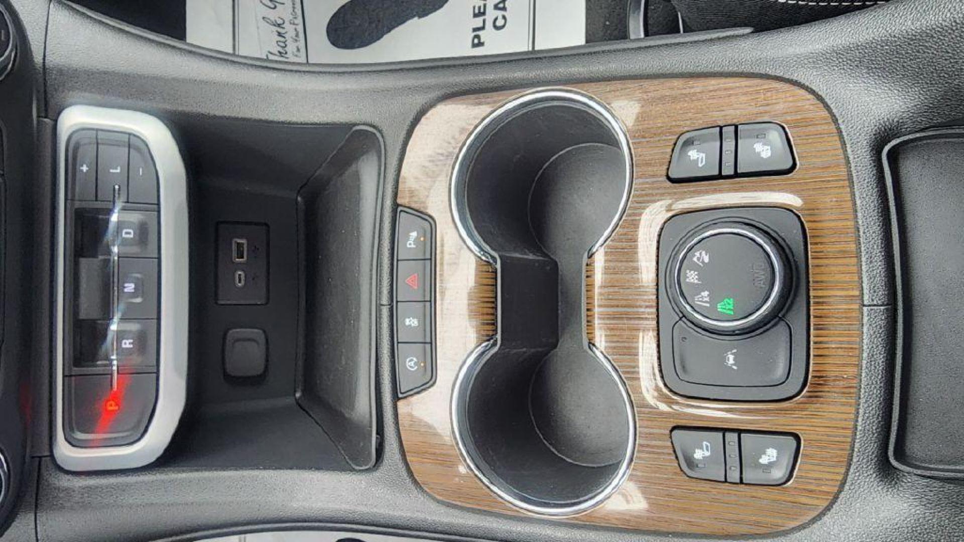 2023 GRAY GMC ACADIA SLE - AWD (1GKKNRL49PZ) with an 2.0L engine, Automatic transmission, located at 101 S. Halleck St., DeMotte, 46310, (219) 987-2922, 41.202343, -87.198189 - Photo#18