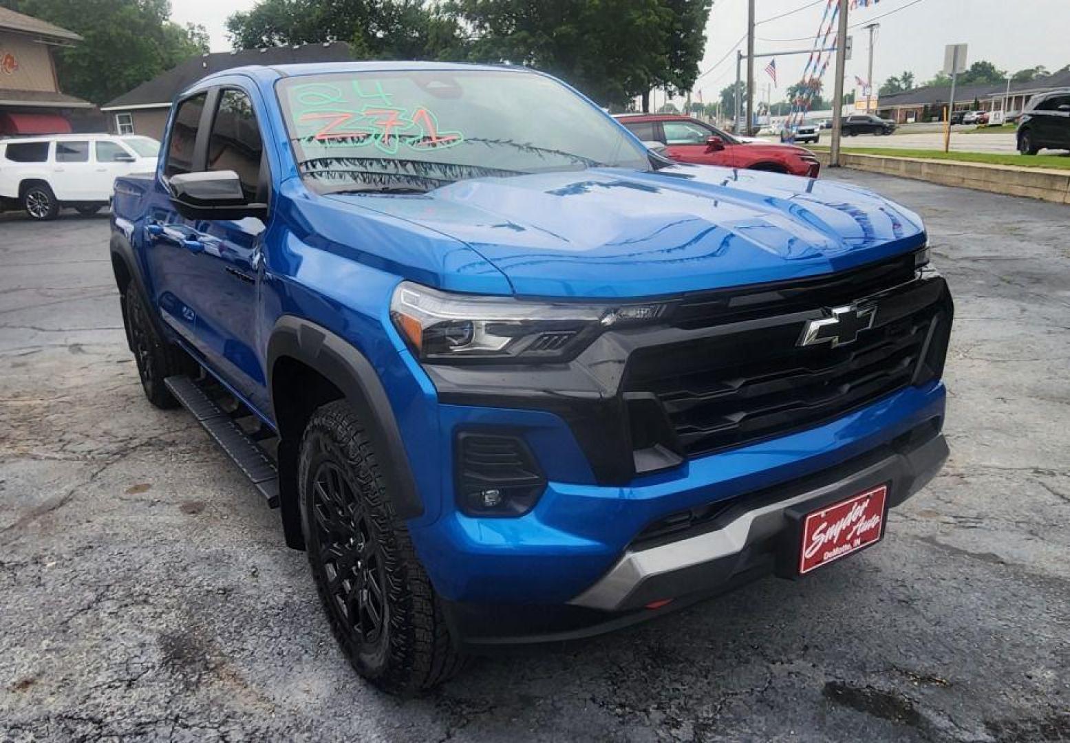 2024 BLUE CHEVROLET COLORADO Z71 - 4WD (1GCPTDEK2R1) with an 2.7L engine, Automatic transmission, located at 101 S. Halleck St., DeMotte, 46310, (219) 987-2922, 41.202343, -87.198189 - Photo#2
