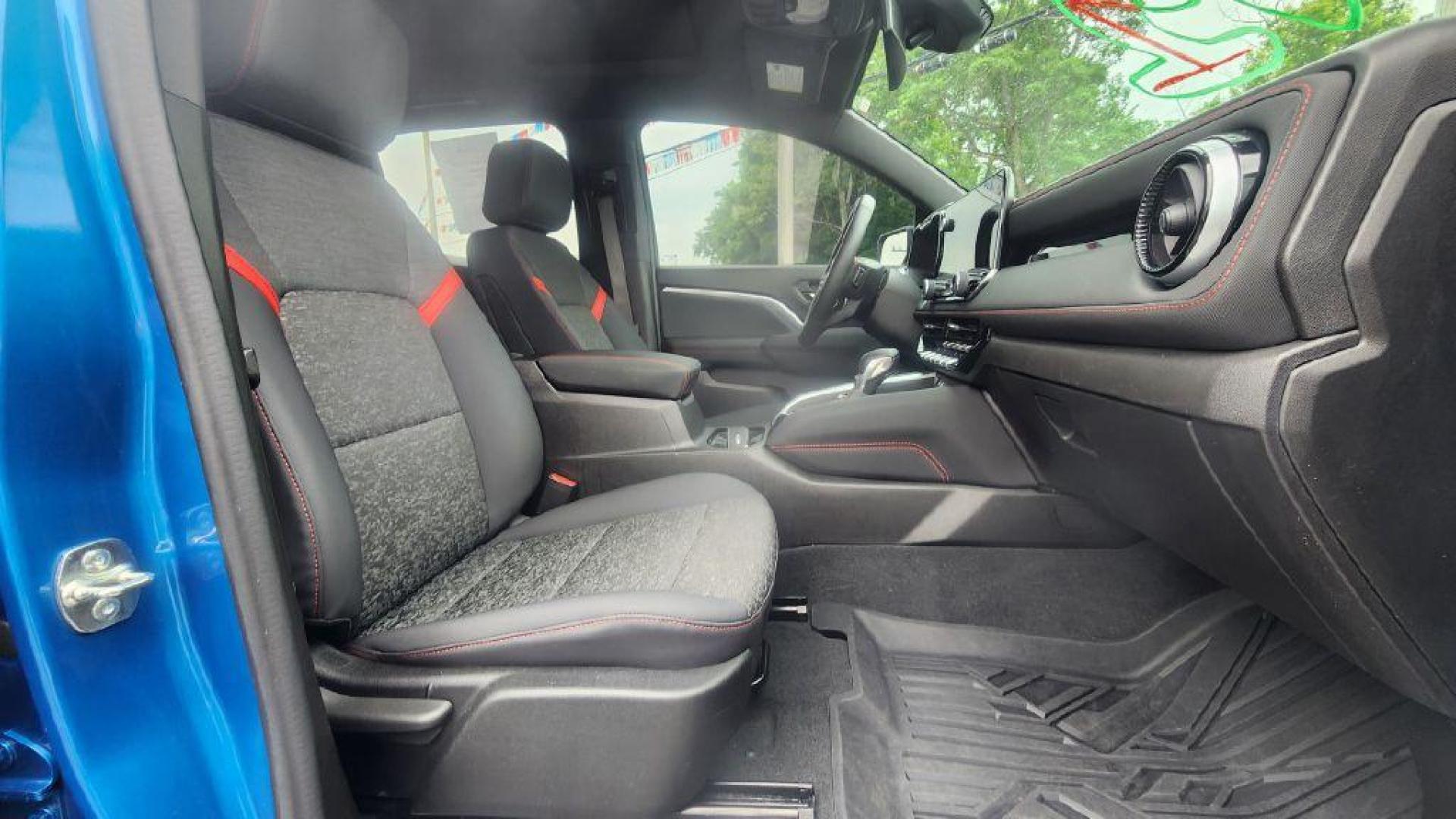 2024 BLUE CHEVROLET COLORADO Z71 - 4WD (1GCPTDEK2R1) with an 2.7L engine, Automatic transmission, located at 101 S. Halleck St., DeMotte, 46310, (219) 987-2922, 41.202343, -87.198189 - Photo#11