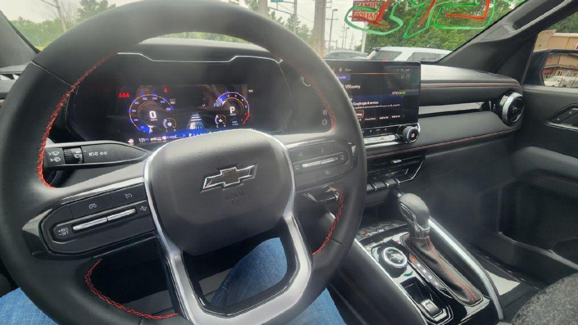 2024 BLUE CHEVROLET COLORADO Z71 - 4WD (1GCPTDEK2R1) with an 2.7L engine, Automatic transmission, located at 101 S. Halleck St., DeMotte, 46310, (219) 987-2922, 41.202343, -87.198189 - Photo#12