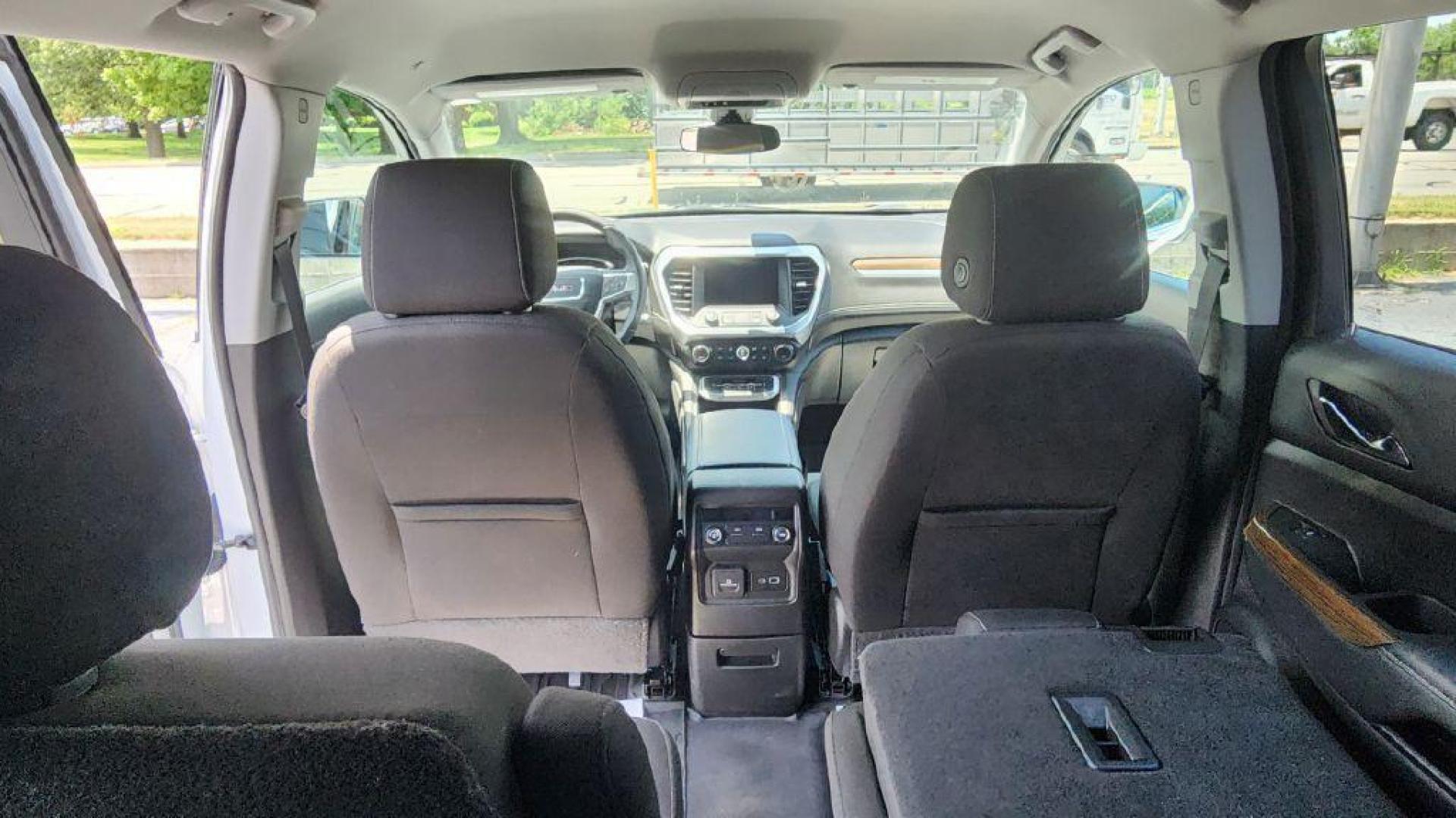 2023 WHITE GMC ACADIA SLE - AWD (1GKKNRL48PZ) with an 2.0L engine, Automatic transmission, located at 101 S. Halleck St., DeMotte, 46310, (219) 987-2922, 41.202343, -87.198189 - Photo#22