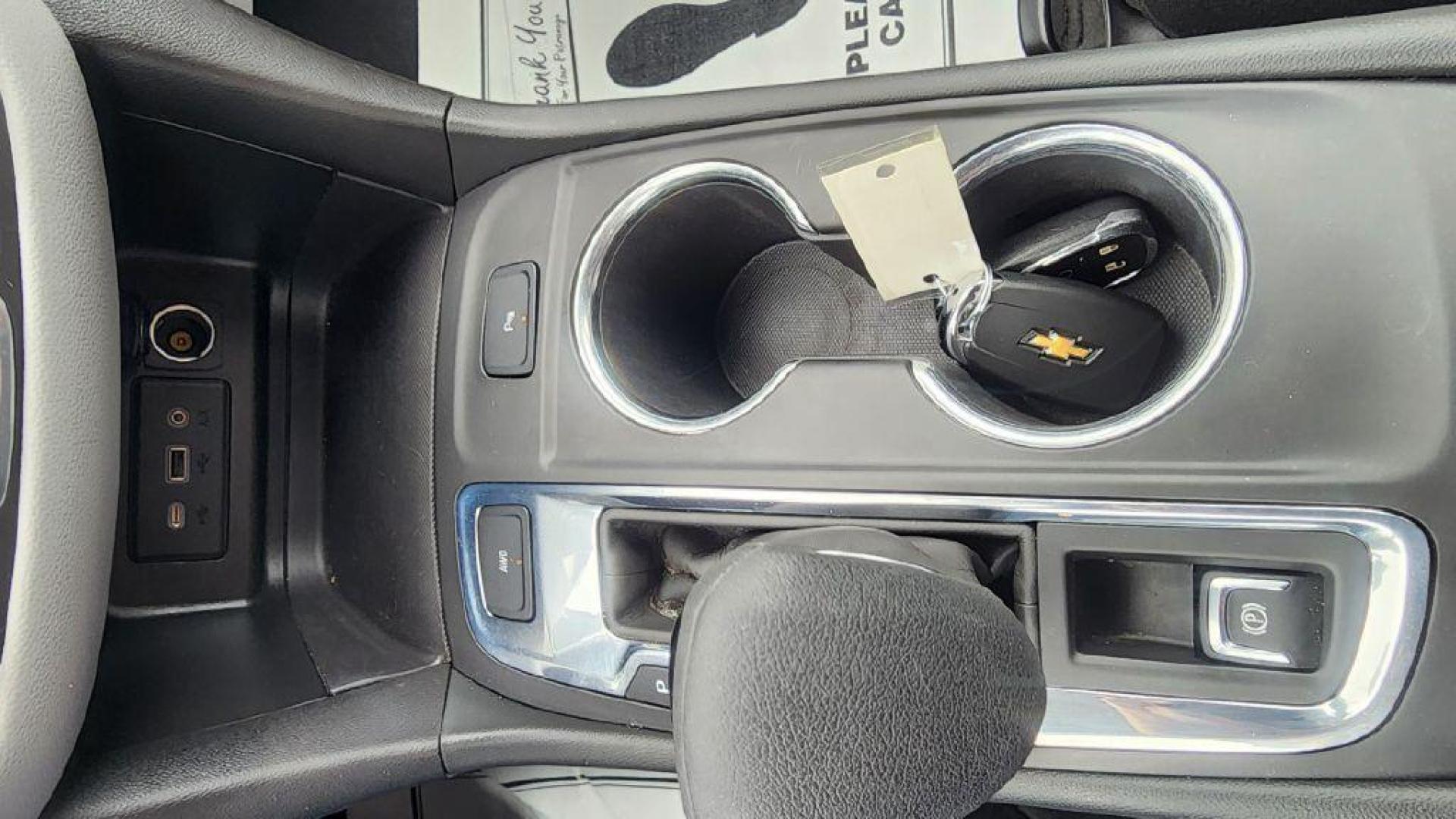 2023 GRAY CHEVROLET EQUINOX LT - AWD (3GNAXTEG1PS) with an 1.5L engine, Automatic transmission, located at 101 S. Halleck St., DeMotte, 46310, (219) 987-2922, 41.202343, -87.198189 - Photo#14