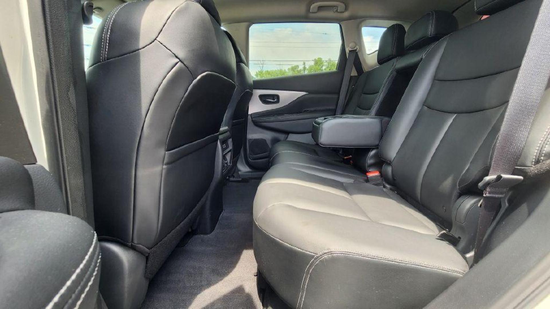 2024 WHITE NISSAN MURANO SV - AWD (5N1AZ2BS5RC) with an 3.5L engine, Continuously Variable transmission, located at 101 S. Halleck St., DeMotte, 46310, (219) 987-2922, 41.202343, -87.198189 - Photo#5