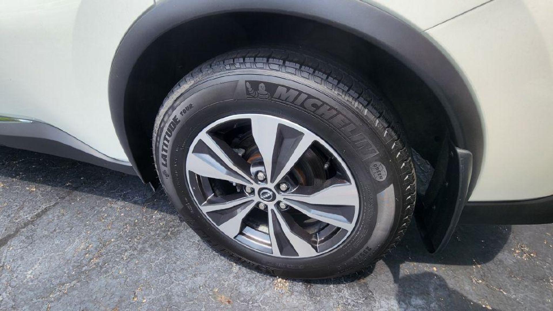 2024 WHITE NISSAN MURANO SV - AWD (5N1AZ2BS5RC) with an 3.5L engine, Continuously Variable transmission, located at 101 S. Halleck St., DeMotte, 46310, (219) 987-2922, 41.202343, -87.198189 - Photo#20