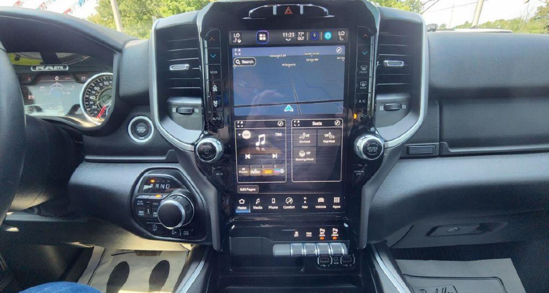 2022 GRAY RAM 1500 BIG HORN/LONE STAR - 4WD (1C6SRFFT4NN) with an 5.7L engine, Automatic transmission, located at 101 S. Halleck St., DeMotte, 46310, (219) 987-2922, 41.202343, -87.198189 - Photo#12