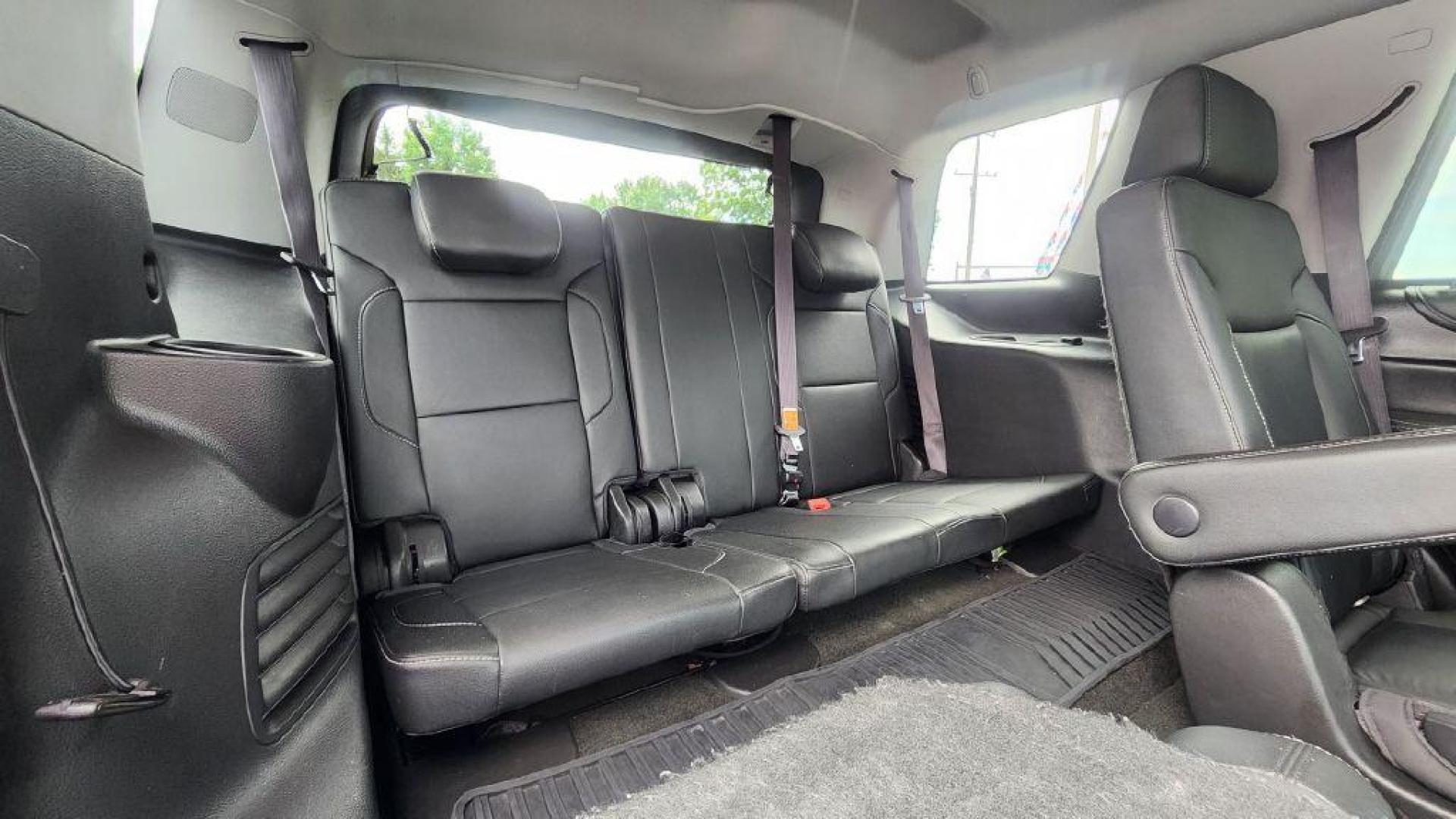 2016 BLACK CHEVROLET TAHOE 1500 LT - 4WD (1GNSKBKCXGR) with an 5.3L engine, Automatic transmission, located at 101 S. Halleck St., DeMotte, 46310, (219) 987-2922, 41.202343, -87.198189 - Photo#7