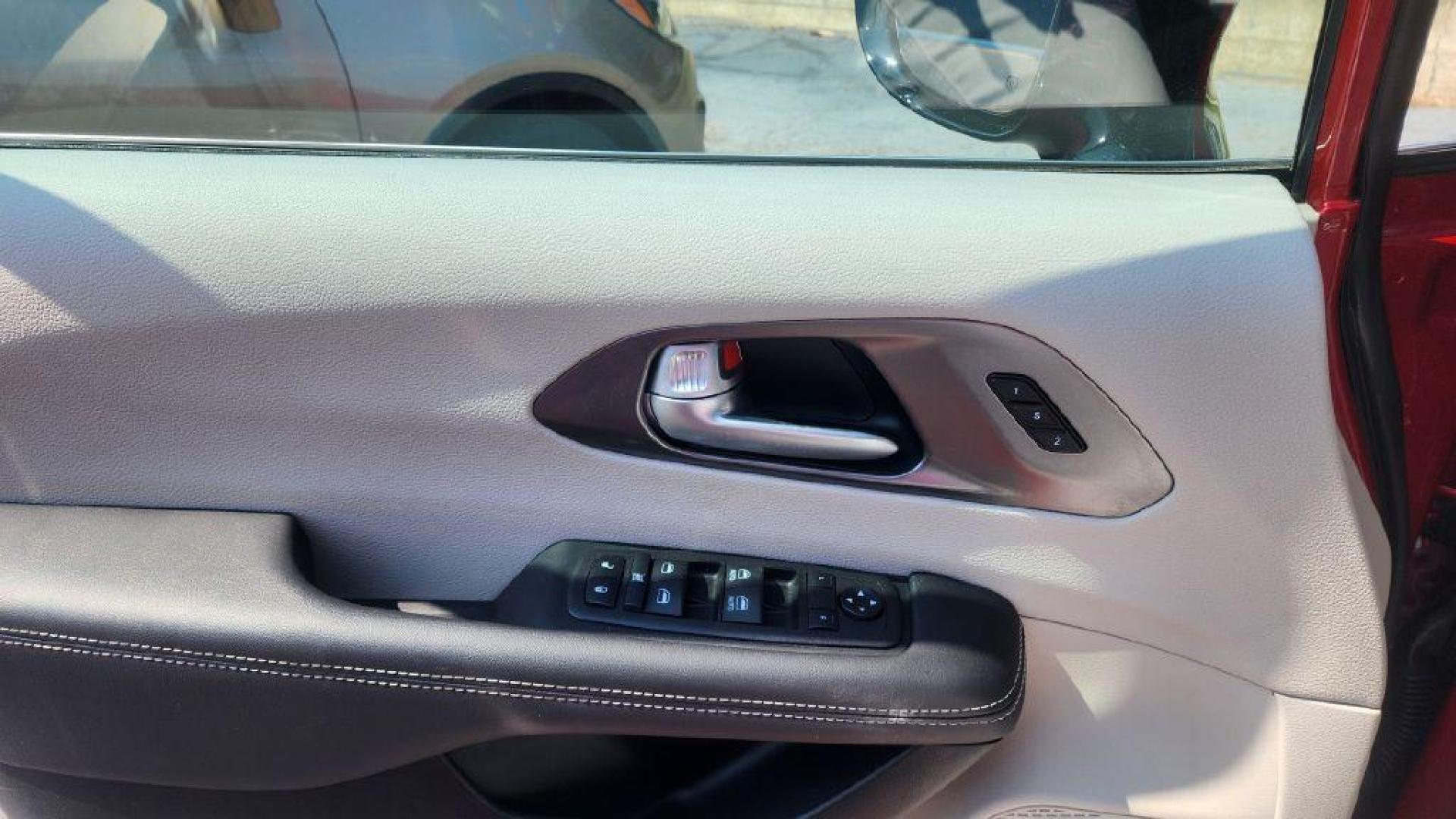 2024 BURGUN CHRYSLER PACIFICA TOURING L - WD (2C4RC1BG1RR) with an 3.6L engine, Automatic transmission, located at 101 S. Halleck St., DeMotte, 46310, (219) 987-2922, 41.202343, -87.198189 - Photo#17