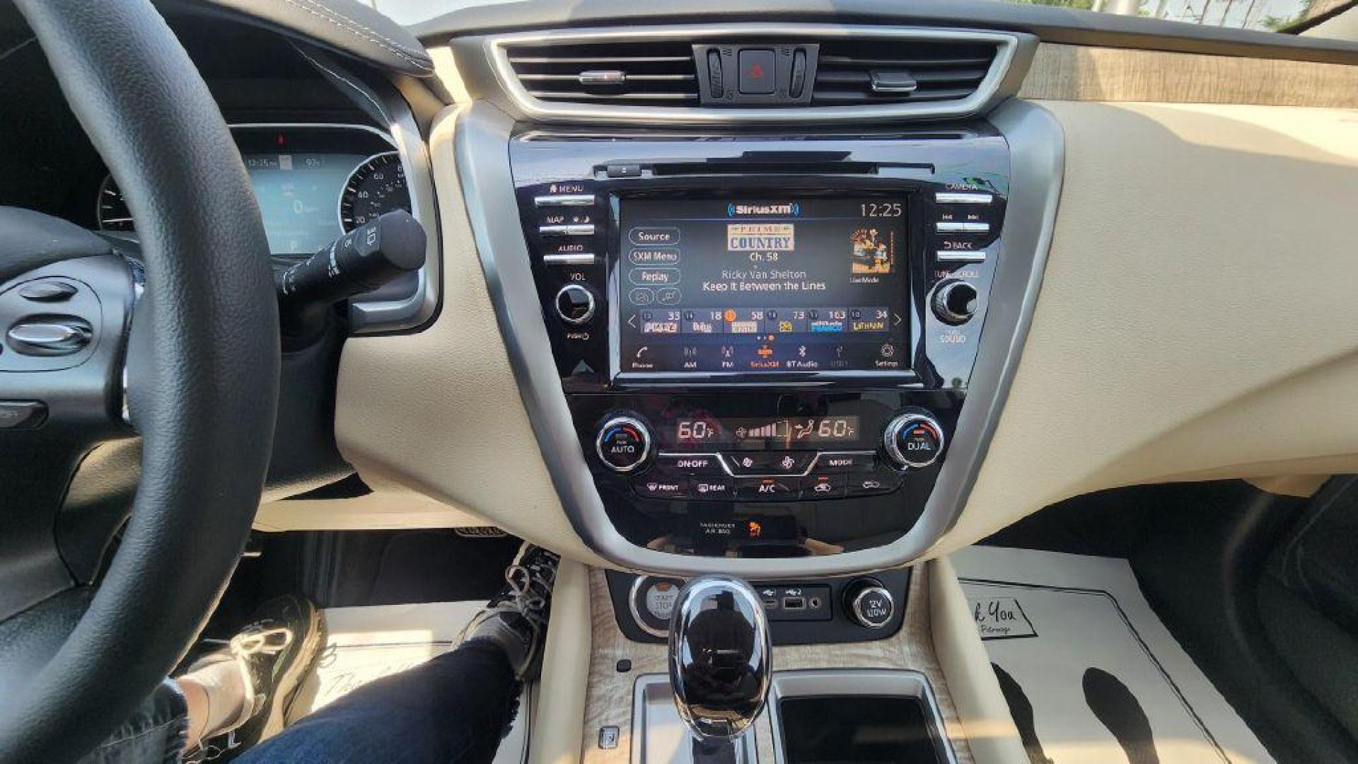 2024 RED NISSAN MURANO SL - AWD (5N1AZ2CS8RC) with an 3.5L engine, Continuously Variable transmission, located at 101 S. Halleck St., DeMotte, 46310, (219) 987-2922, 41.202343, -87.198189 - Photo#13