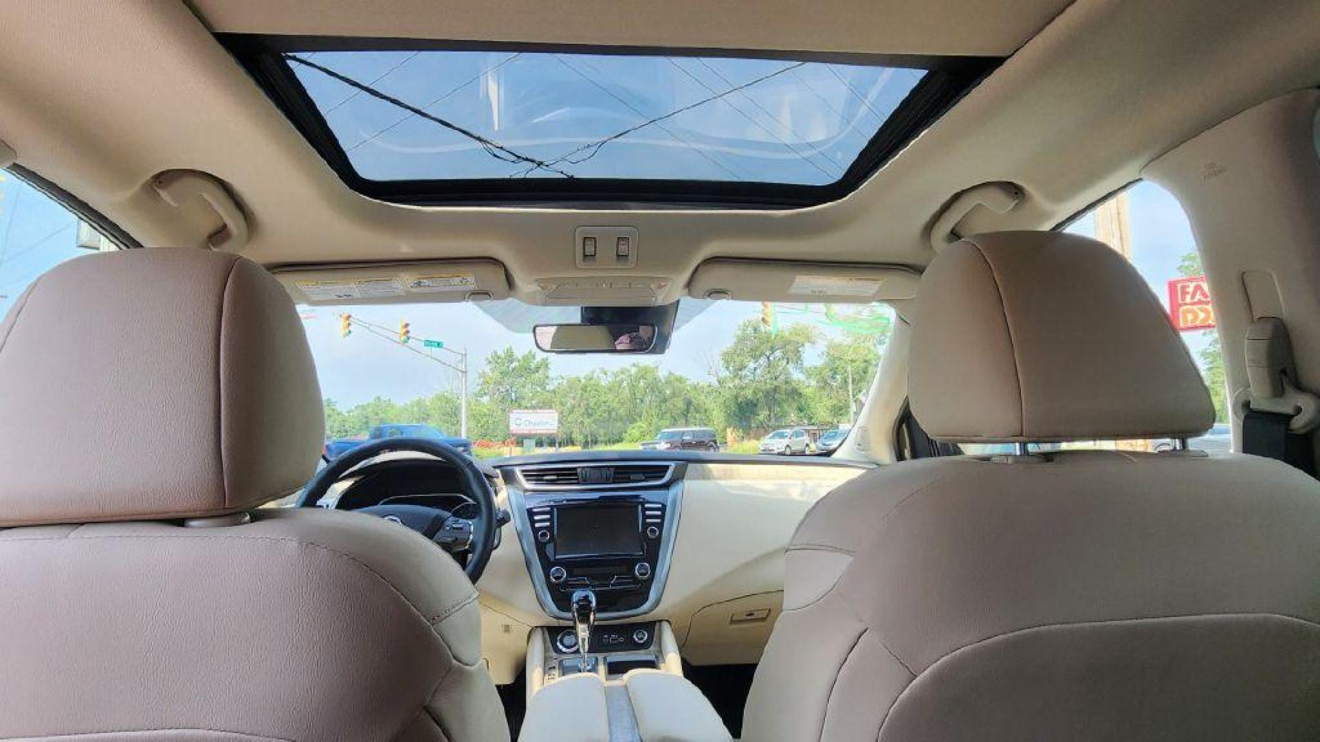 2024 RED NISSAN MURANO SL - AWD (5N1AZ2CS8RC) with an 3.5L engine, Continuously Variable transmission, located at 101 S. Halleck St., DeMotte, 46310, (219) 987-2922, 41.202343, -87.198189 - Photo#19