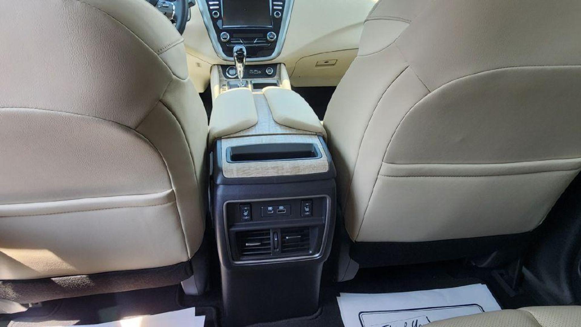 2024 RED NISSAN MURANO SL - AWD (5N1AZ2CS8RC) with an 3.5L engine, Continuously Variable transmission, located at 101 S. Halleck St., DeMotte, 46310, (219) 987-2922, 41.202343, -87.198189 - Photo#20