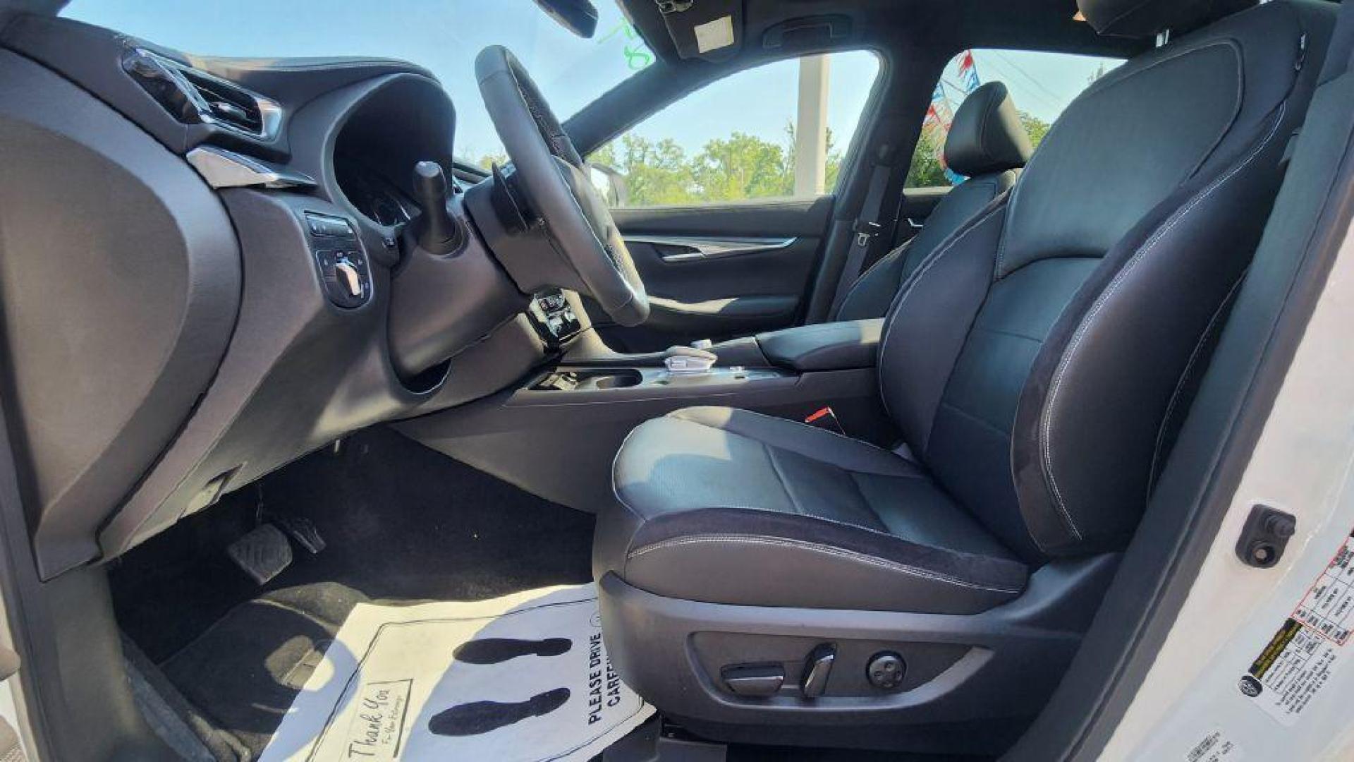 2024 WHITE INFINITI QX50 SPORT - AWD (3PCAJ5FB1RF) with an 2.0L engine, Continuously Variable transmission, located at 101 S. Halleck St., DeMotte, 46310, (219) 987-2922, 41.202343, -87.198189 - Photo#3