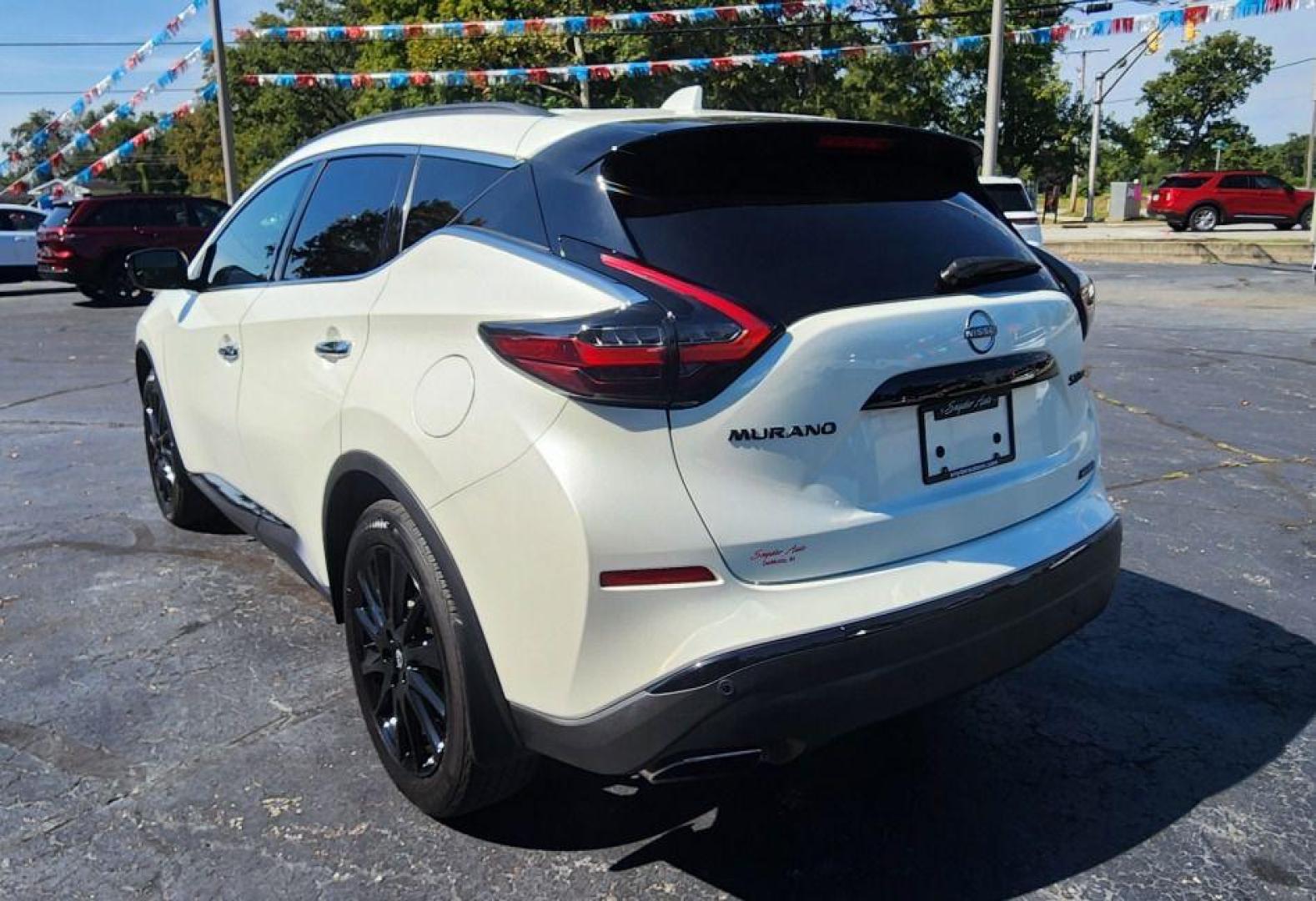 2023 WHITE NISSAN MURANO SV - AWD (5N1AZ2BS8PC) with an 3.5L engine, Automatic transmission, located at 101 S. Halleck St., DeMotte, 46310, (219) 987-2922, 41.202343, -87.198189 - Photo#3