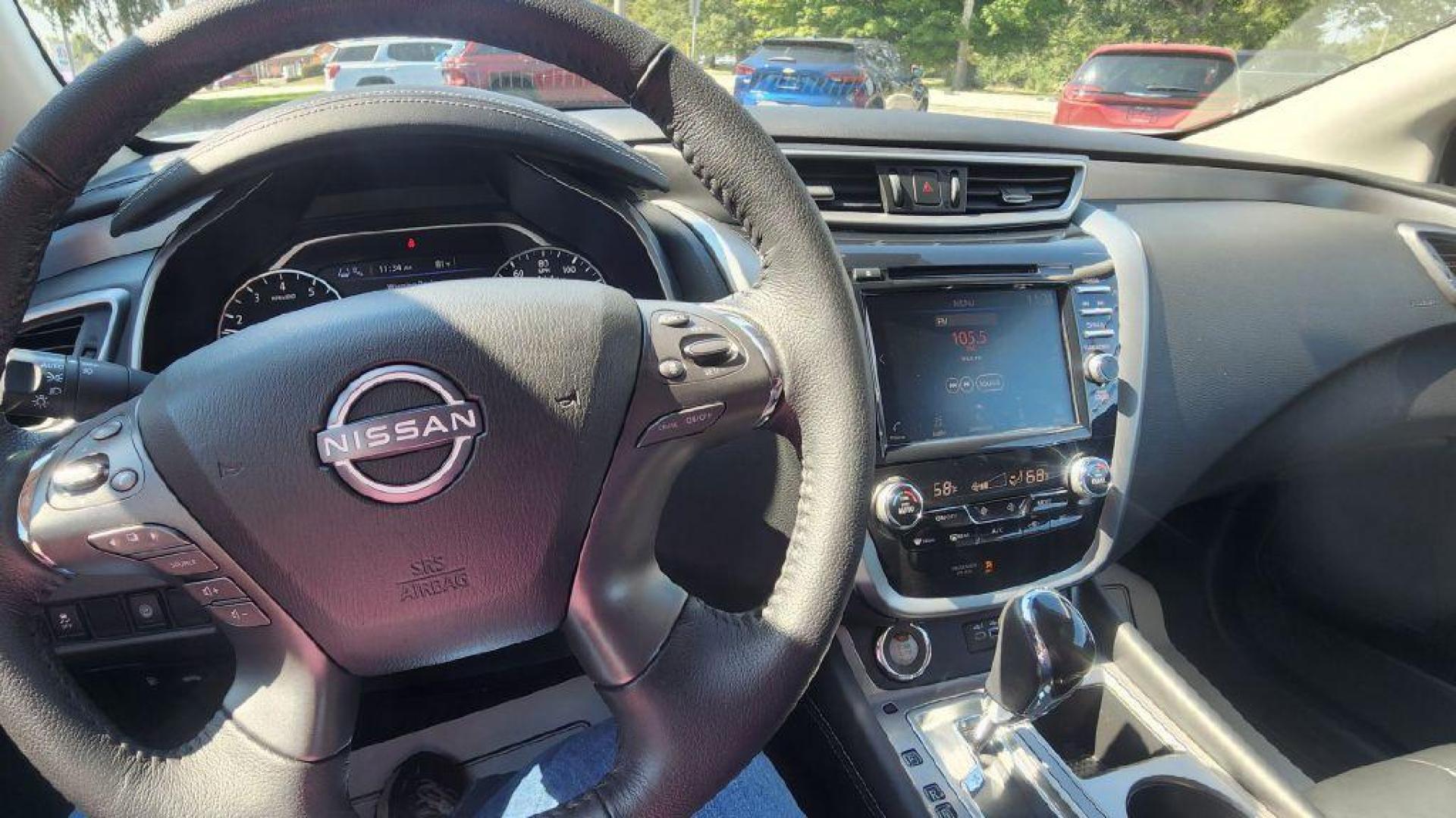 2023 WHITE NISSAN MURANO SV - AWD (5N1AZ2BS8PC) with an 3.5L engine, Automatic transmission, located at 101 S. Halleck St., DeMotte, 46310, (219) 987-2922, 41.202343, -87.198189 - Photo#8