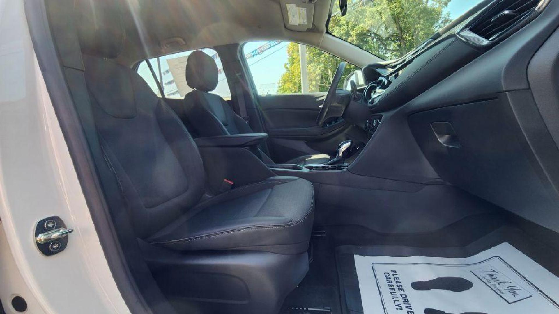 2023 WHITE BUICK ENCORE GX SELECT - AWD (KL4MMESL7PB) with an 1.3L engine, Automatic transmission, located at 101 S. Halleck St., DeMotte, 46310, (219) 987-2922, 41.202343, -87.198189 - Photo#7