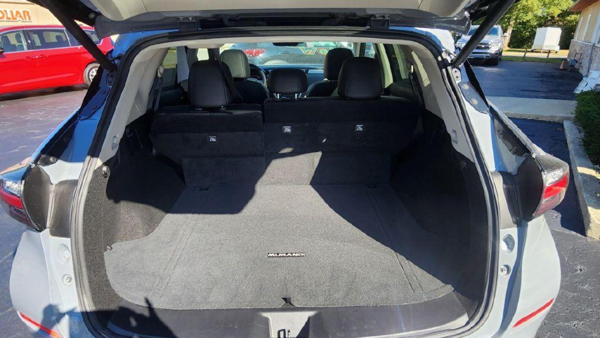 2024 GRAY NISSAN MURANO SL - AWD (5N1AZ2CS8RC) with an 3.5L engine, Continuously Variable transmission, located at 101 S. Halleck St., DeMotte, 46310, (219) 987-2922, 41.202343, -87.198189 - Photo#18