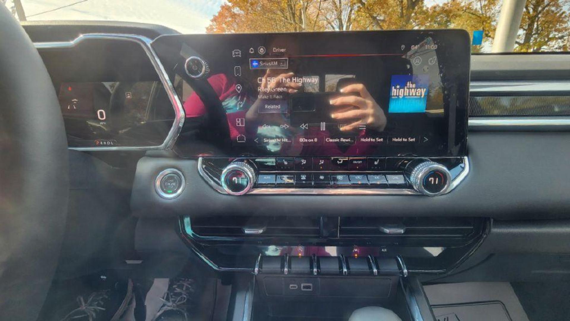 2024 WHITE GMC CANYON ELEVATION - 4WD (1GTP6BEKXR1) with an 2.7L engine, Automatic transmission, located at 101 S. Halleck St., DeMotte, 46310, (219) 987-2922, 41.202343, -87.198189 - Photo#12