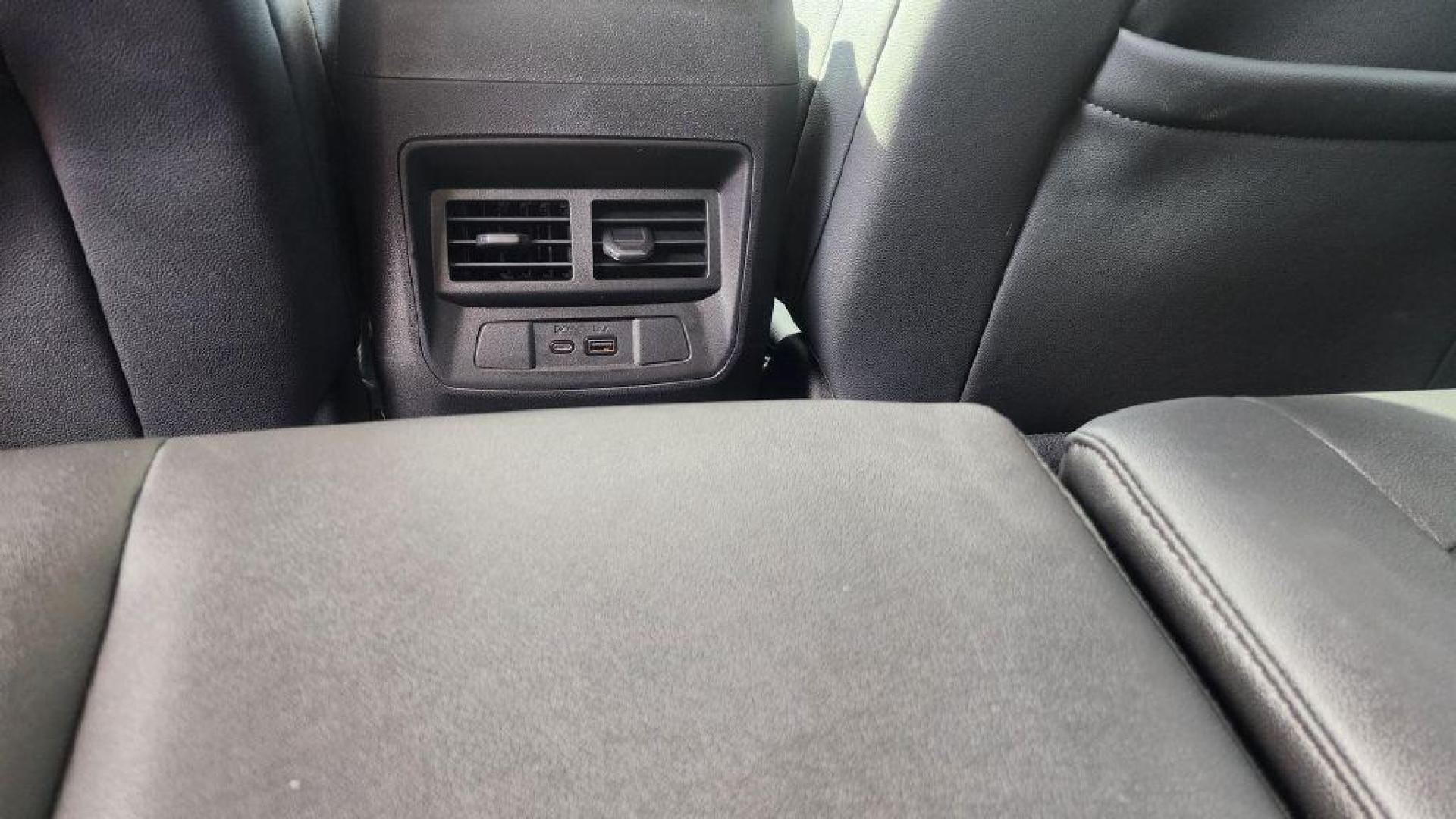 2024 WHITE GMC CANYON ELEVATION - 4WD (1GTP6BEKXR1) with an 2.7L engine, Automatic transmission, located at 101 S. Halleck St., DeMotte, 46310, (219) 987-2922, 41.202343, -87.198189 - Photo#18