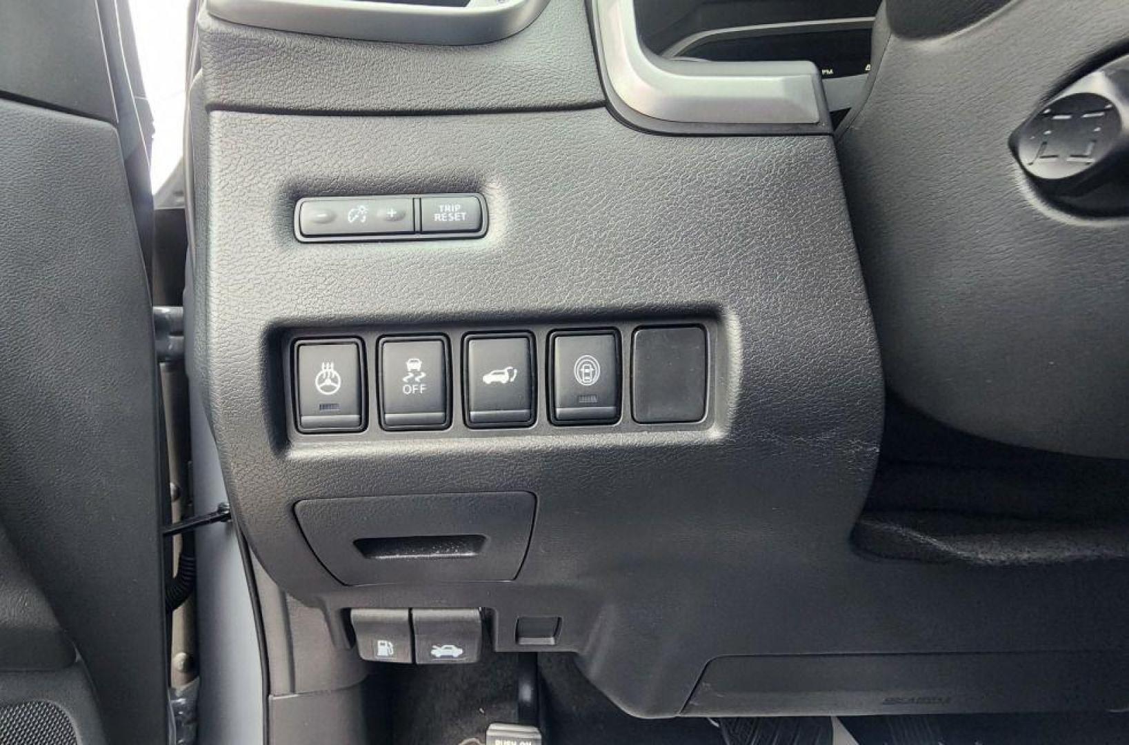 2024 GRAY NISSAN MURANO PLATINUM - AWD (5N1AZ2DSXRC) with an 3.5L engine, Continuously Variable transmission, located at 101 S. Halleck St., DeMotte, 46310, (219) 987-2922, 41.202343, -87.198189 - Photo#17