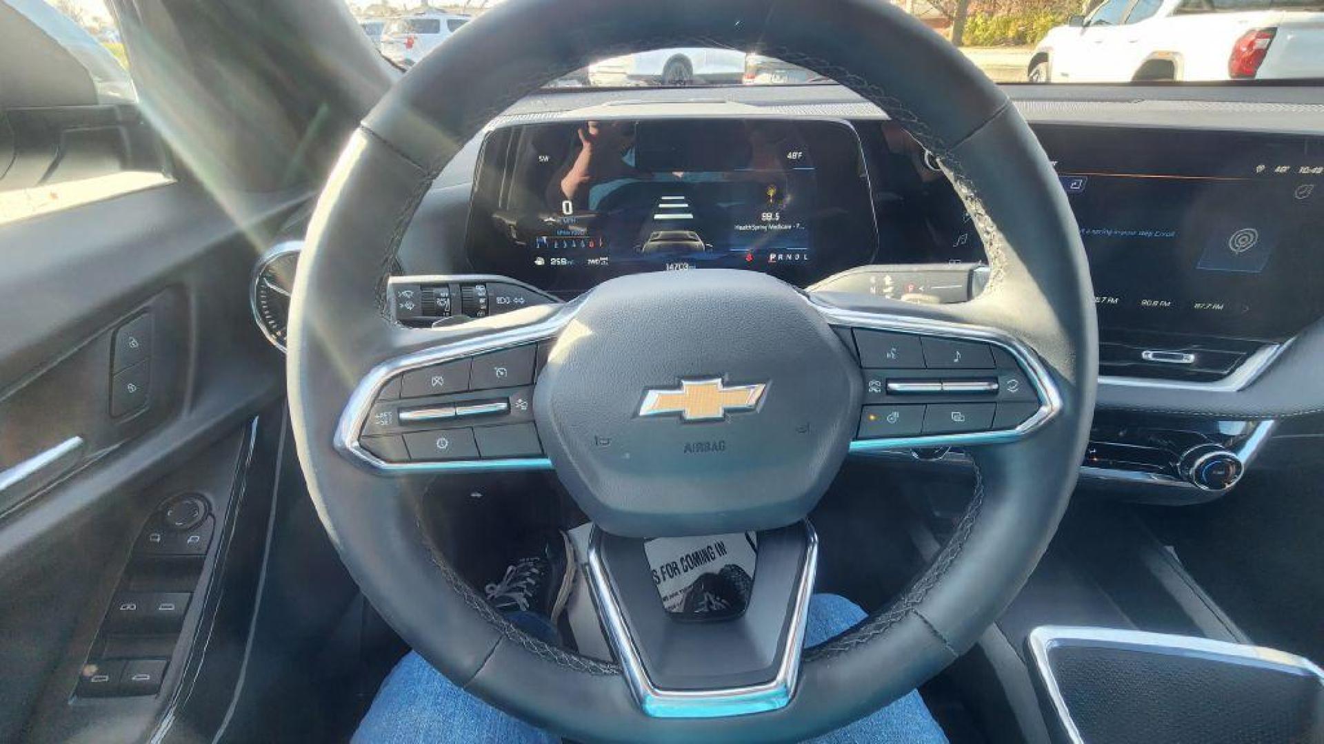 2025 GRAY CHEVROLET EQUINOX LT - AWD (3GNAXPEG2SL) with an 1.5L engine, Automatic transmission, located at 101 S. Halleck St., DeMotte, 46310, (219) 987-2922, 41.202343, -87.198189 - Photo#11