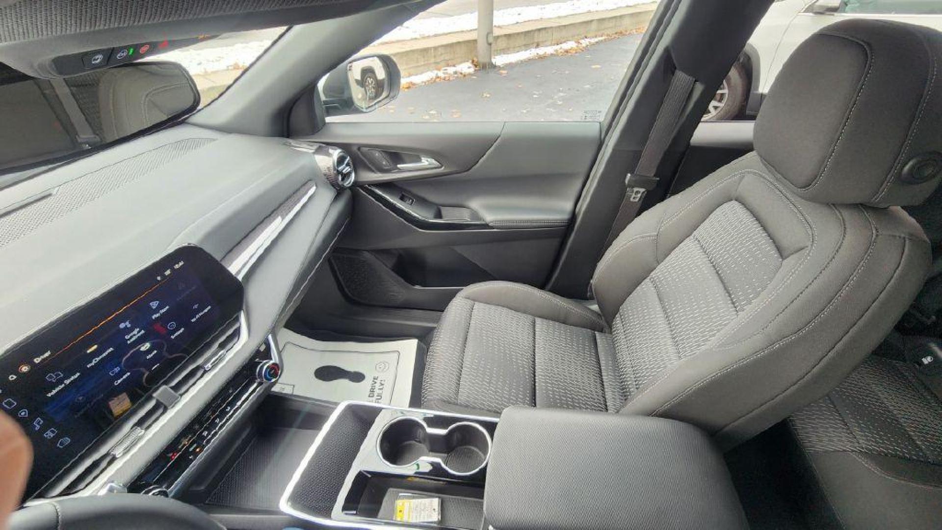 2025 GRAY CHEVROLET EQUINOX LT - AWD (3GNAXPEG5SL) with an 1.5L engine, Automatic transmission, located at 101 S. Halleck St., DeMotte, 46310, (219) 987-2922, 41.202343, -87.198189 - Photo#9