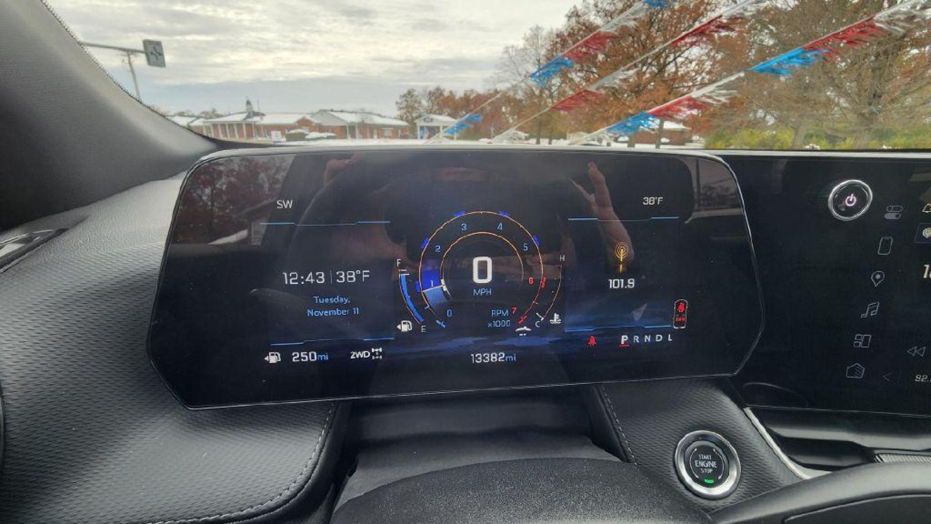 2025 GRAY CHEVROLET EQUINOX LT - AWD (3GNAXPEG5SL) with an 1.5L engine, Automatic transmission, located at 101 S. Halleck St., DeMotte, 46310, (219) 987-2922, 41.202343, -87.198189 - Photo#10