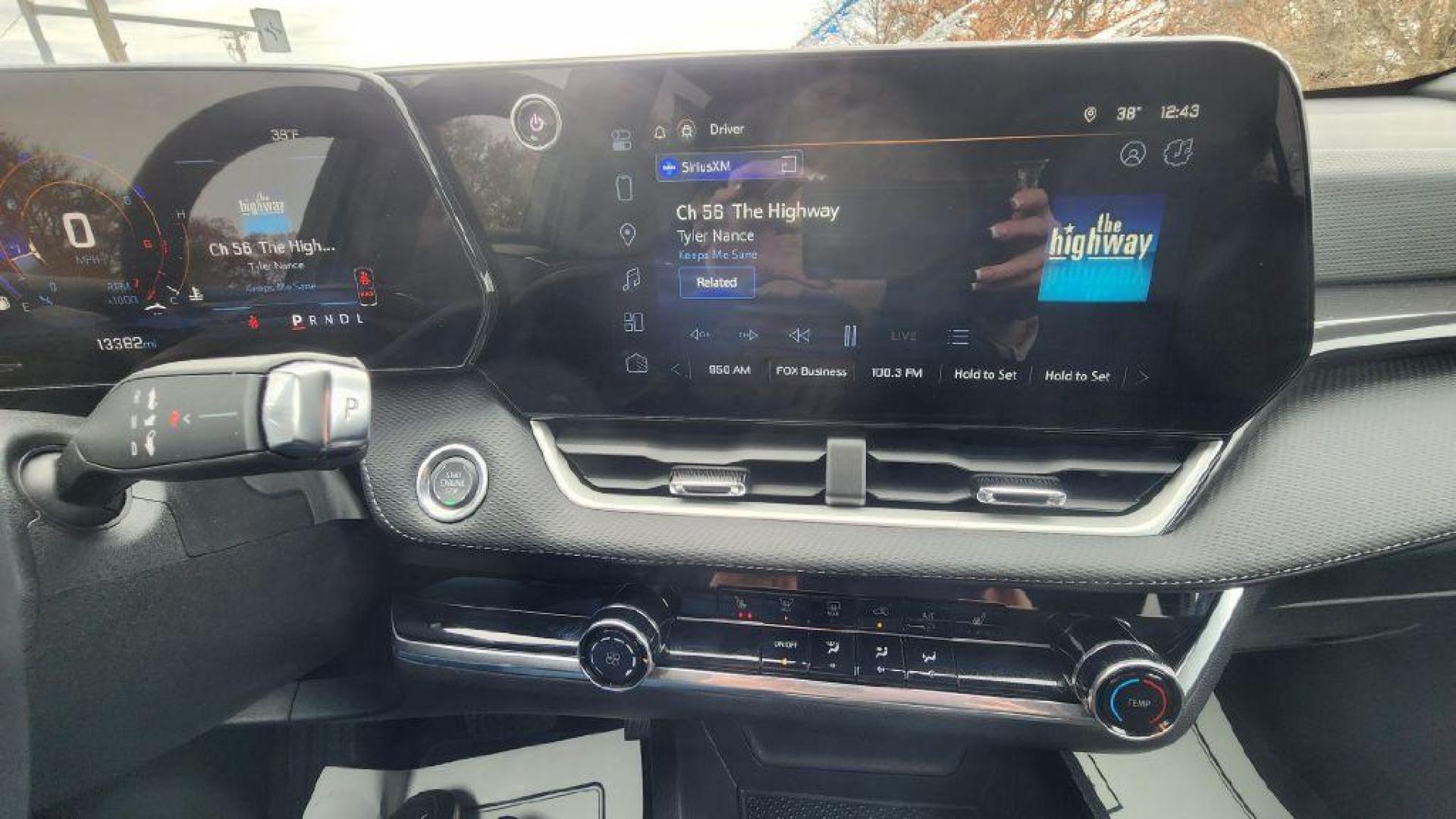 2025 GRAY CHEVROLET EQUINOX LT - AWD (3GNAXPEG5SL) with an 1.5L engine, Automatic transmission, located at 101 S. Halleck St., DeMotte, 46310, (219) 987-2922, 41.202343, -87.198189 - Photo#12