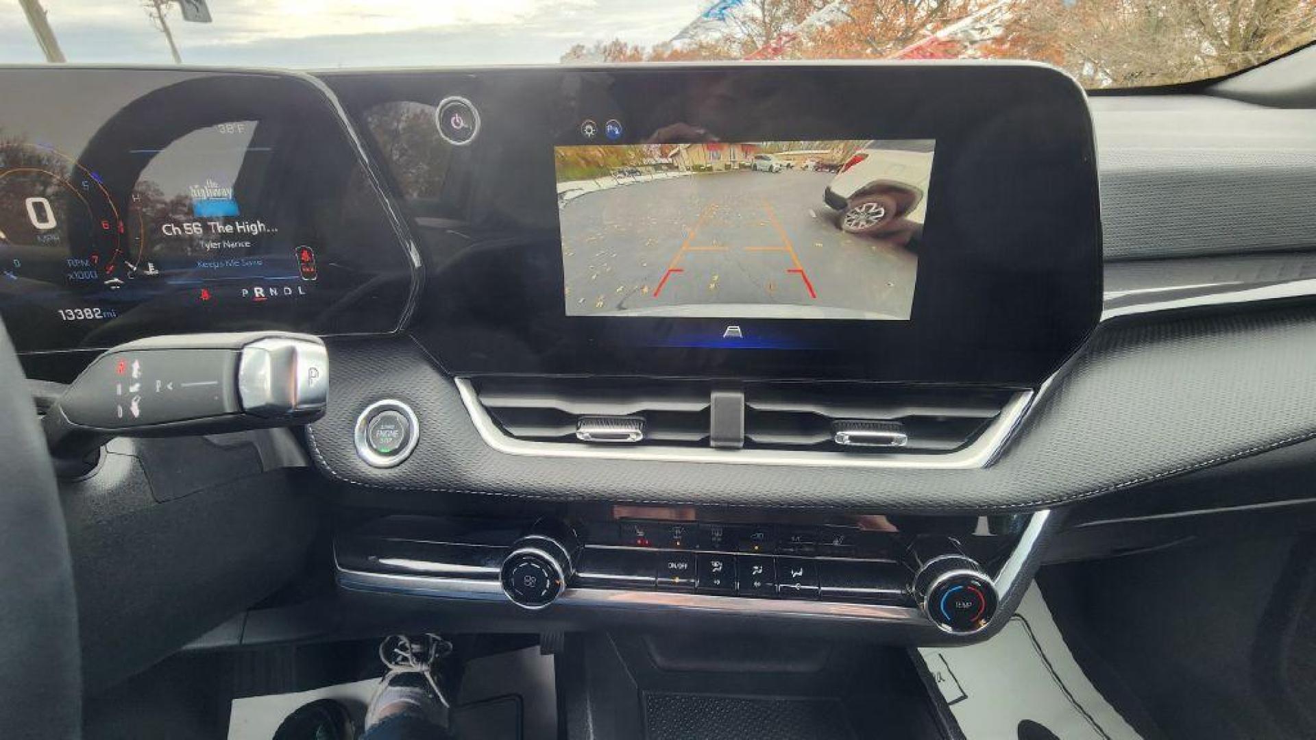 2025 GRAY CHEVROLET EQUINOX LT - AWD (3GNAXPEG5SL) with an 1.5L engine, Automatic transmission, located at 101 S. Halleck St., DeMotte, 46310, (219) 987-2922, 41.202343, -87.198189 - Photo#13