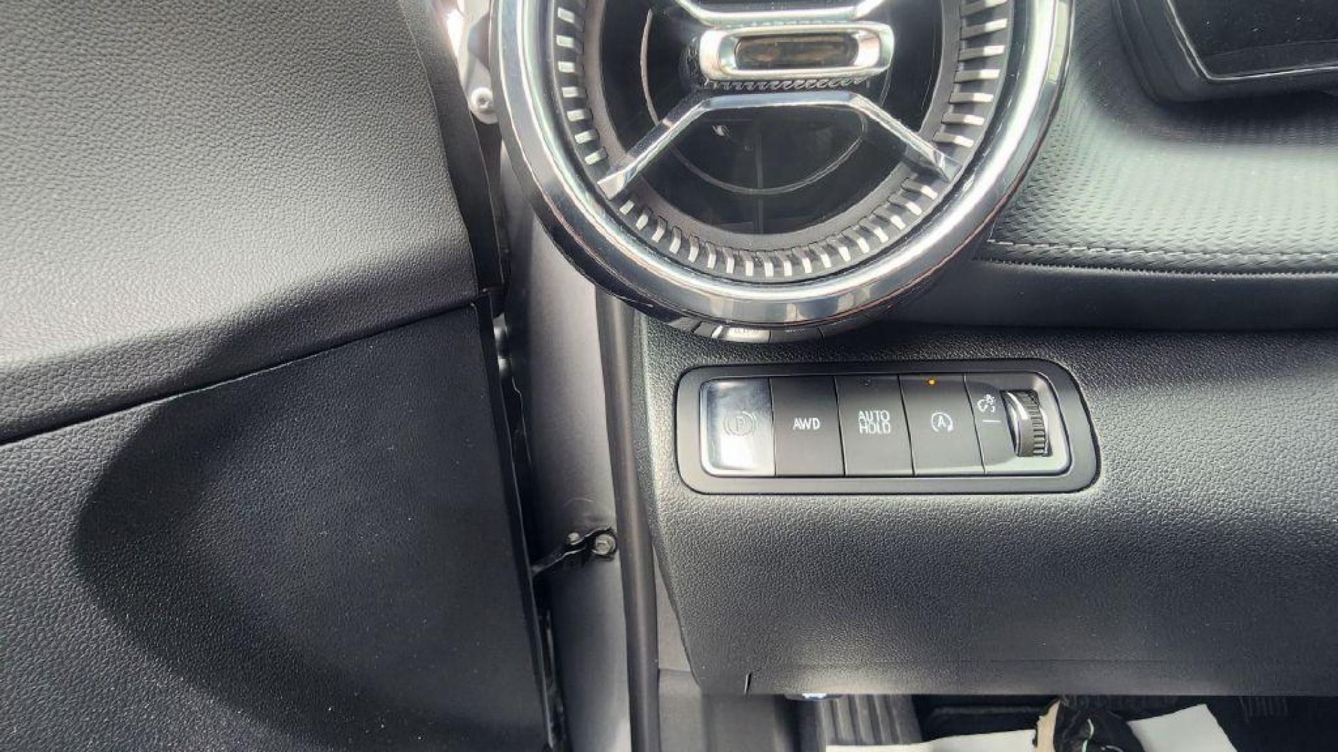 2025 GRAY CHEVROLET EQUINOX LT - AWD (3GNAXPEG5SL) with an 1.5L engine, Automatic transmission, located at 101 S. Halleck St., DeMotte, 46310, (219) 987-2922, 41.202343, -87.198189 - Photo#19