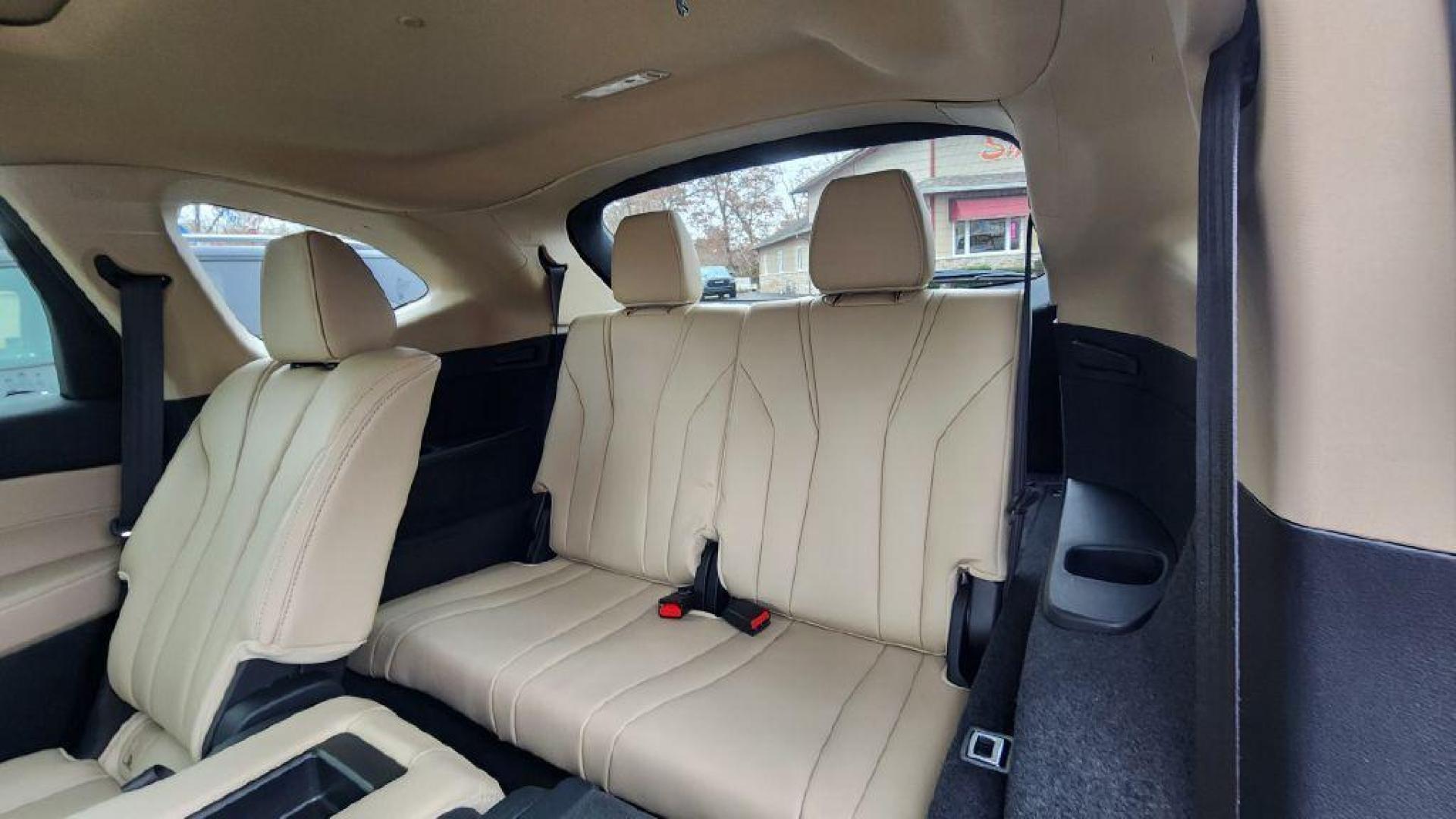 2022 RED ACURA MDX FWD (5J8YD9H3XNL) with an 3.5L engine, Automatic transmission, located at 101 S. Halleck St., DeMotte, 46310, (219) 987-2922, 41.202343, -87.198189 - Photo#6