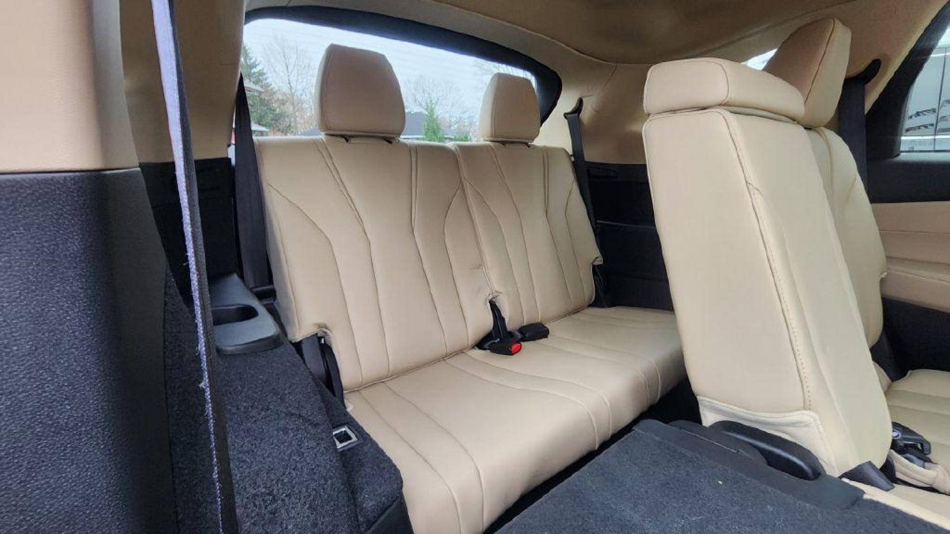 2022 RED ACURA MDX FWD (5J8YD9H3XNL) with an 3.5L engine, Automatic transmission, located at 101 S. Halleck St., DeMotte, 46310, (219) 987-2922, 41.202343, -87.198189 - Photo#7