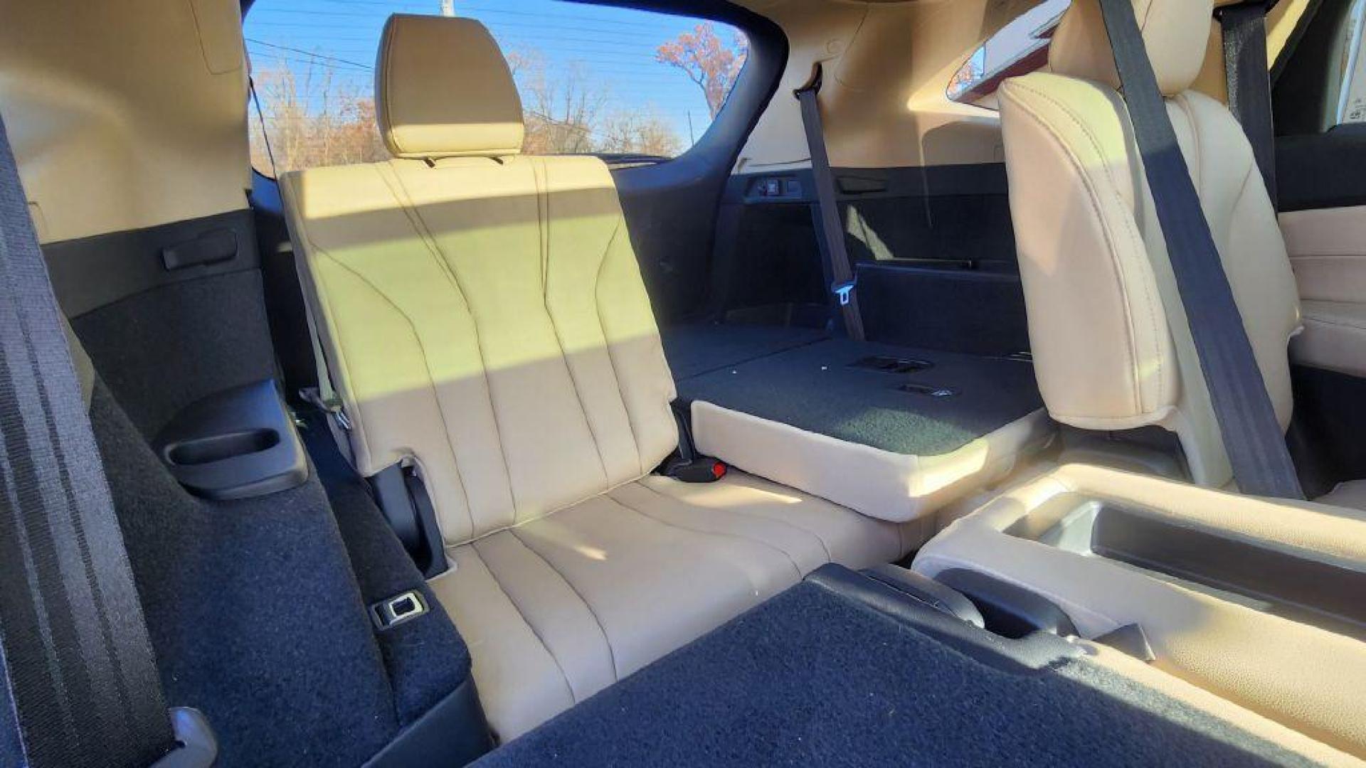 2022 RED ACURA MDX FWD (5J8YD9H3XNL) with an 3.5L engine, Automatic transmission, located at 101 S. Halleck St., DeMotte, 46310, (219) 987-2922, 41.202343, -87.198189 - Photo#8