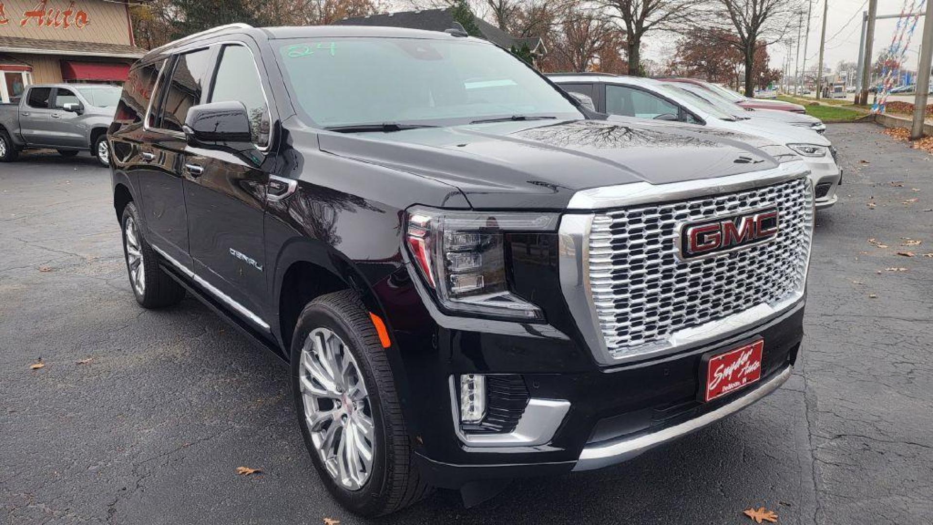 2024 BLACK GMC YUKON XL DENALI - 4WD (1GKS2JKL6RR) with an 6.2L engine, Automatic transmission, located at 101 S. Halleck St., DeMotte, 46310, (219) 987-2922, 41.202343, -87.198189 - Photo#1