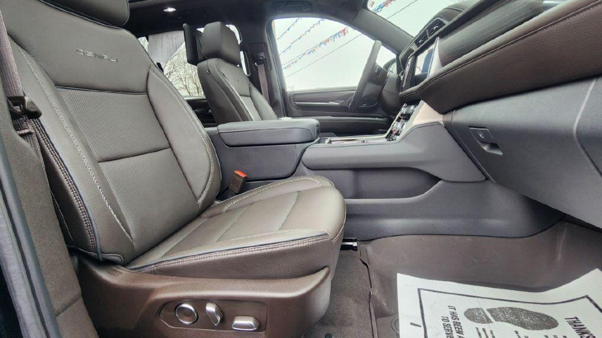 2024 BLACK GMC YUKON XL DENALI - 4WD (1GKS2JKL6RR) with an 6.2L engine, Automatic transmission, located at 101 S. Halleck St., DeMotte, 46310, (219) 987-2922, 41.202343, -87.198189 - Photo#9