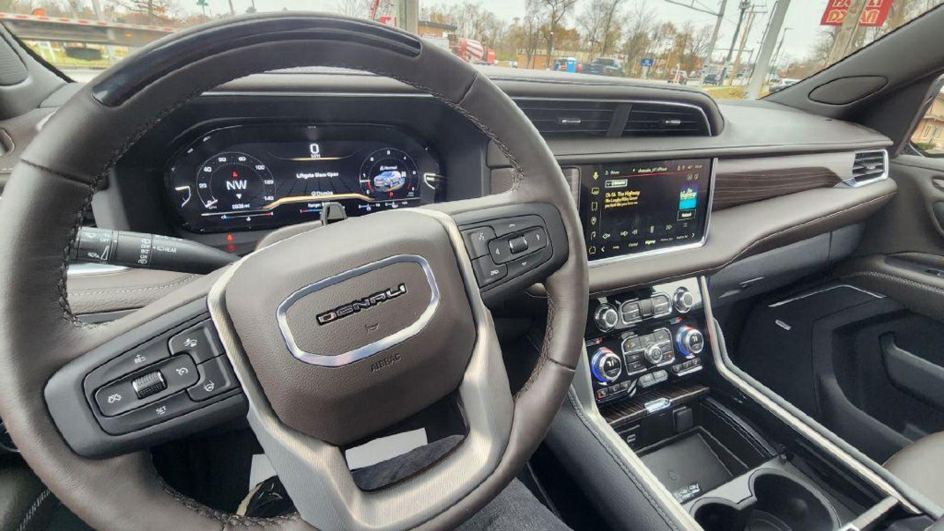 2024 BLACK GMC YUKON XL DENALI - 4WD (1GKS2JKL6RR) with an 6.2L engine, Automatic transmission, located at 101 S. Halleck St., DeMotte, 46310, (219) 987-2922, 41.202343, -87.198189 - Photo#10