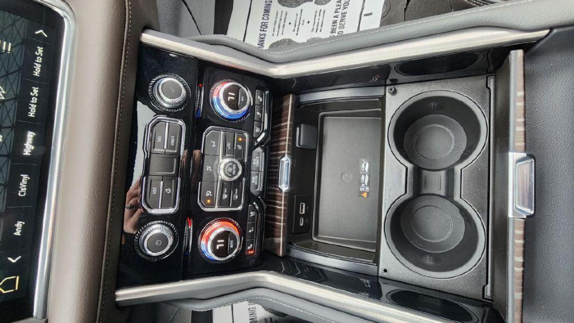 2024 BLACK GMC YUKON XL DENALI - 4WD (1GKS2JKL6RR) with an 6.2L engine, Automatic transmission, located at 101 S. Halleck St., DeMotte, 46310, (219) 987-2922, 41.202343, -87.198189 - Photo#18