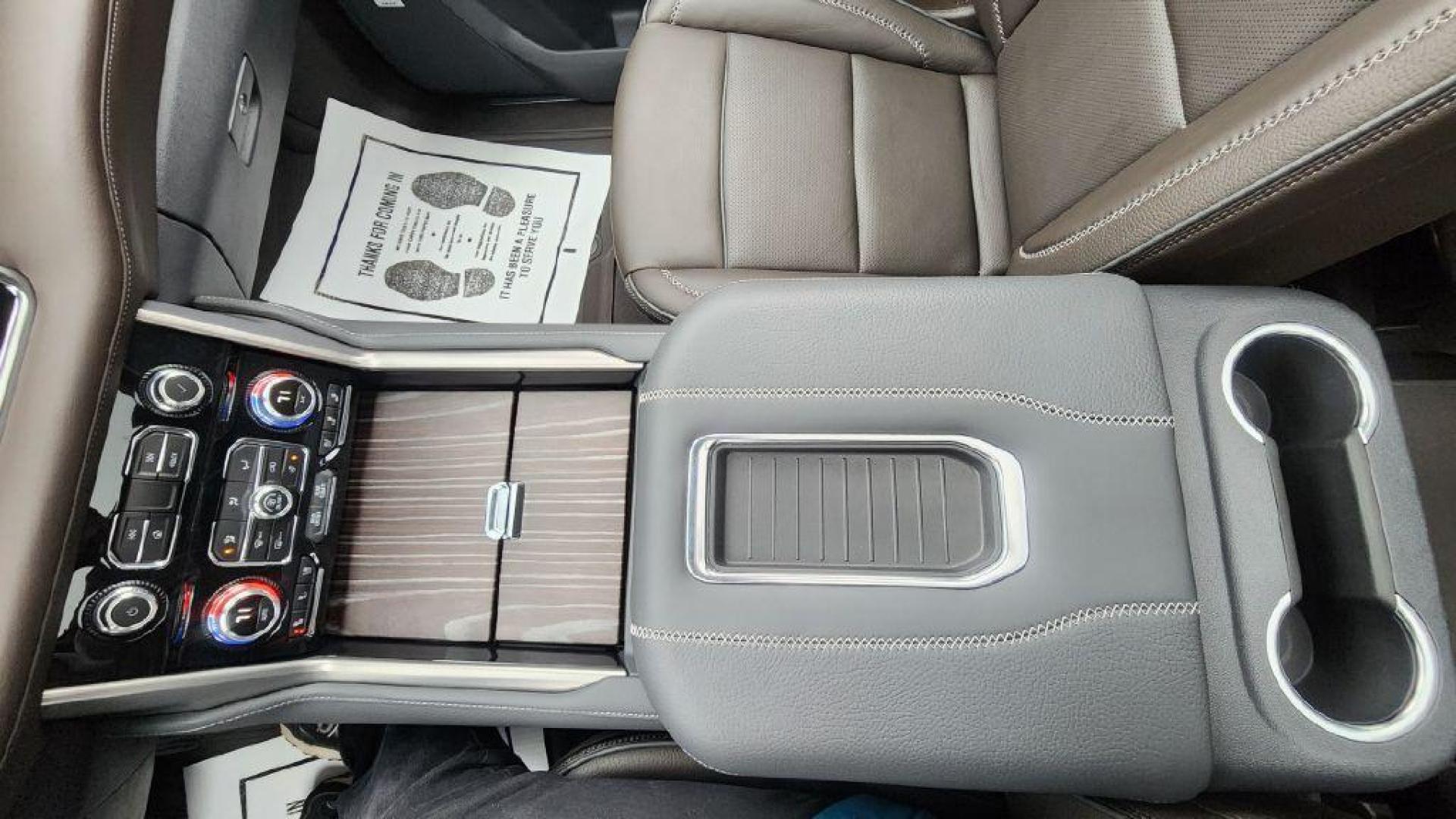 2024 BLACK GMC YUKON XL DENALI - 4WD (1GKS2JKL6RR) with an 6.2L engine, Automatic transmission, located at 101 S. Halleck St., DeMotte, 46310, (219) 987-2922, 41.202343, -87.198189 - Photo#20